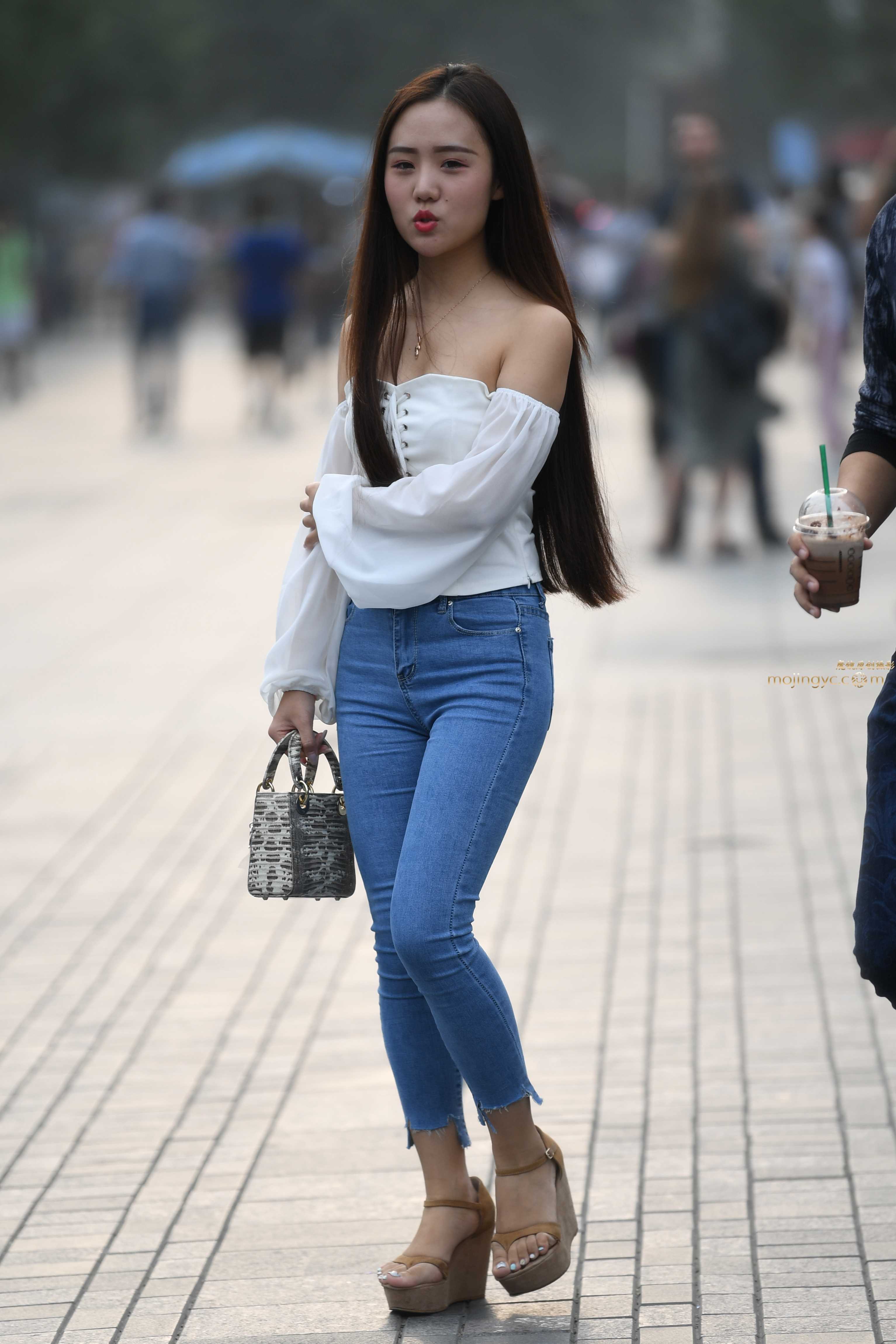 18593-yewwa2bzlys.jpg