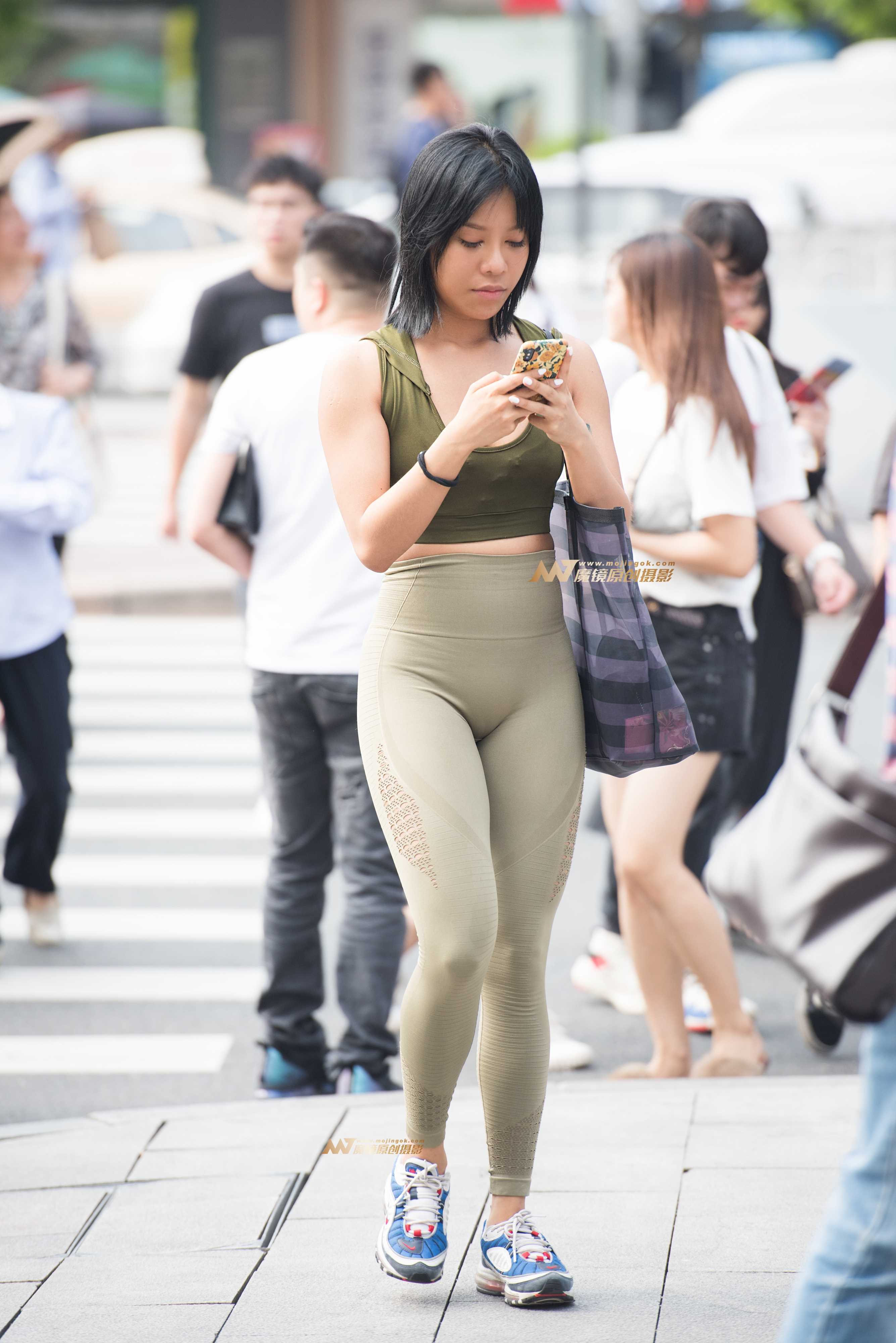 30507-adipl5fxv4z.jpg
