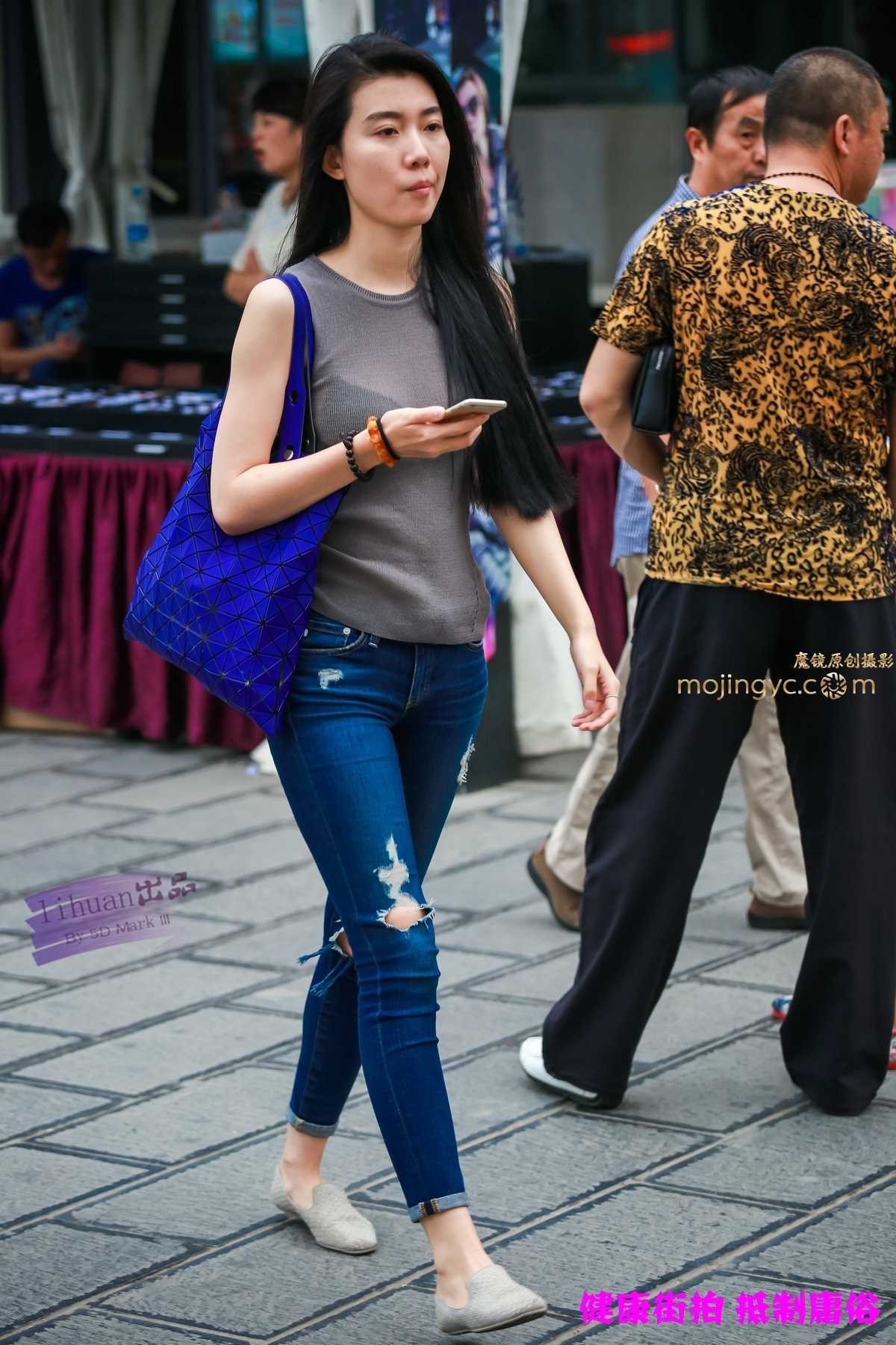 12052-n3as5moc304.jpg