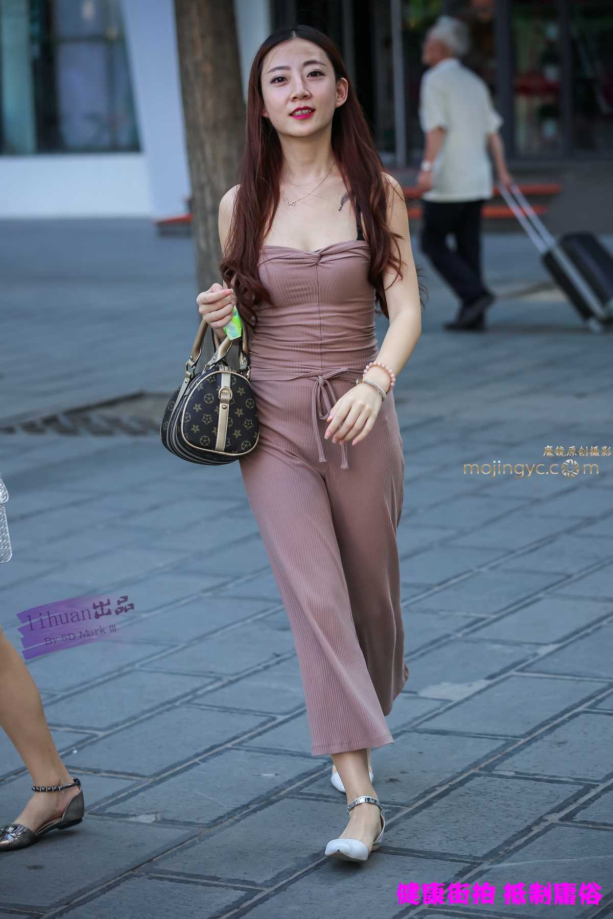 13539-pmx1nlzxqqn.jpg