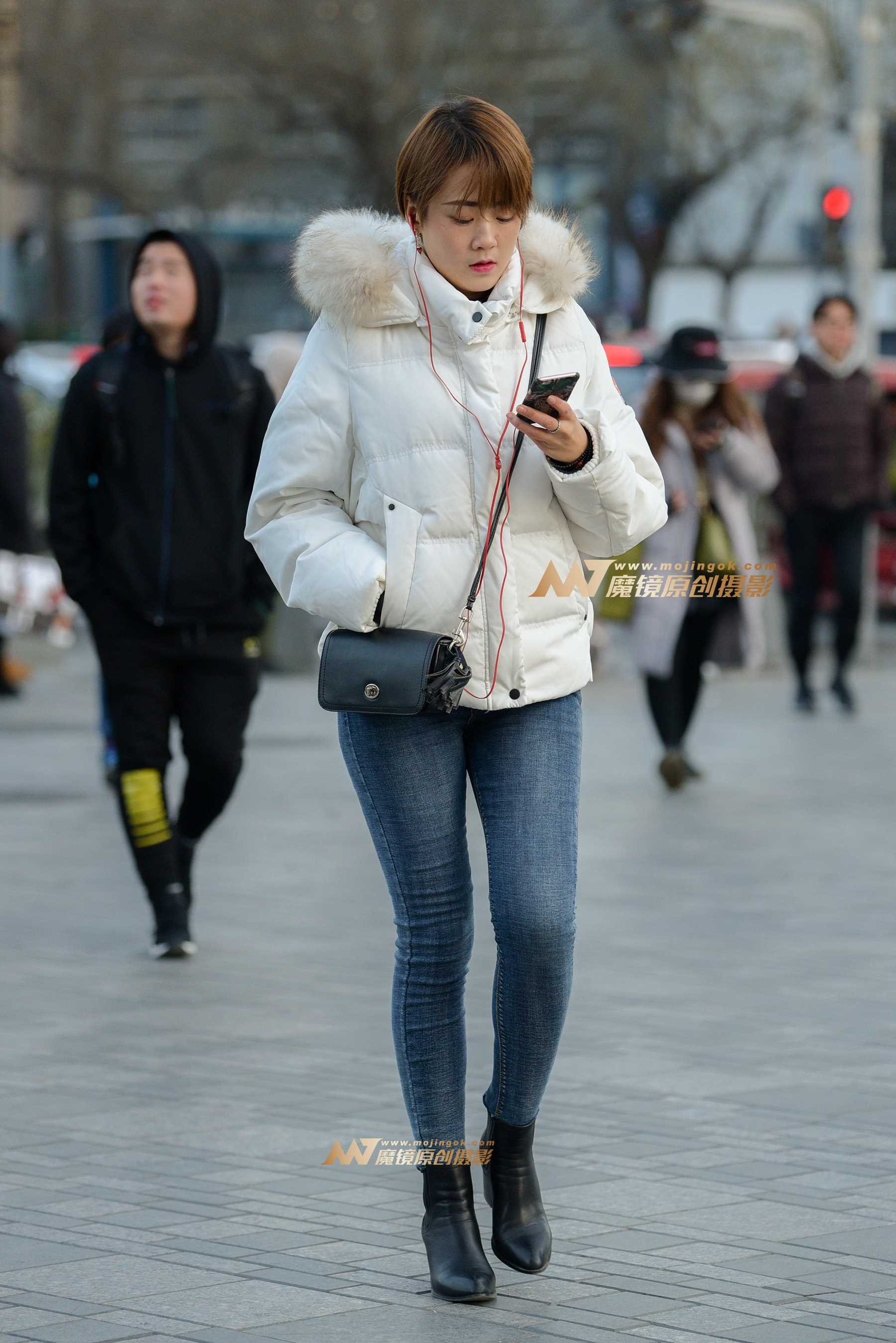 21143-urh024jidwf.jpg