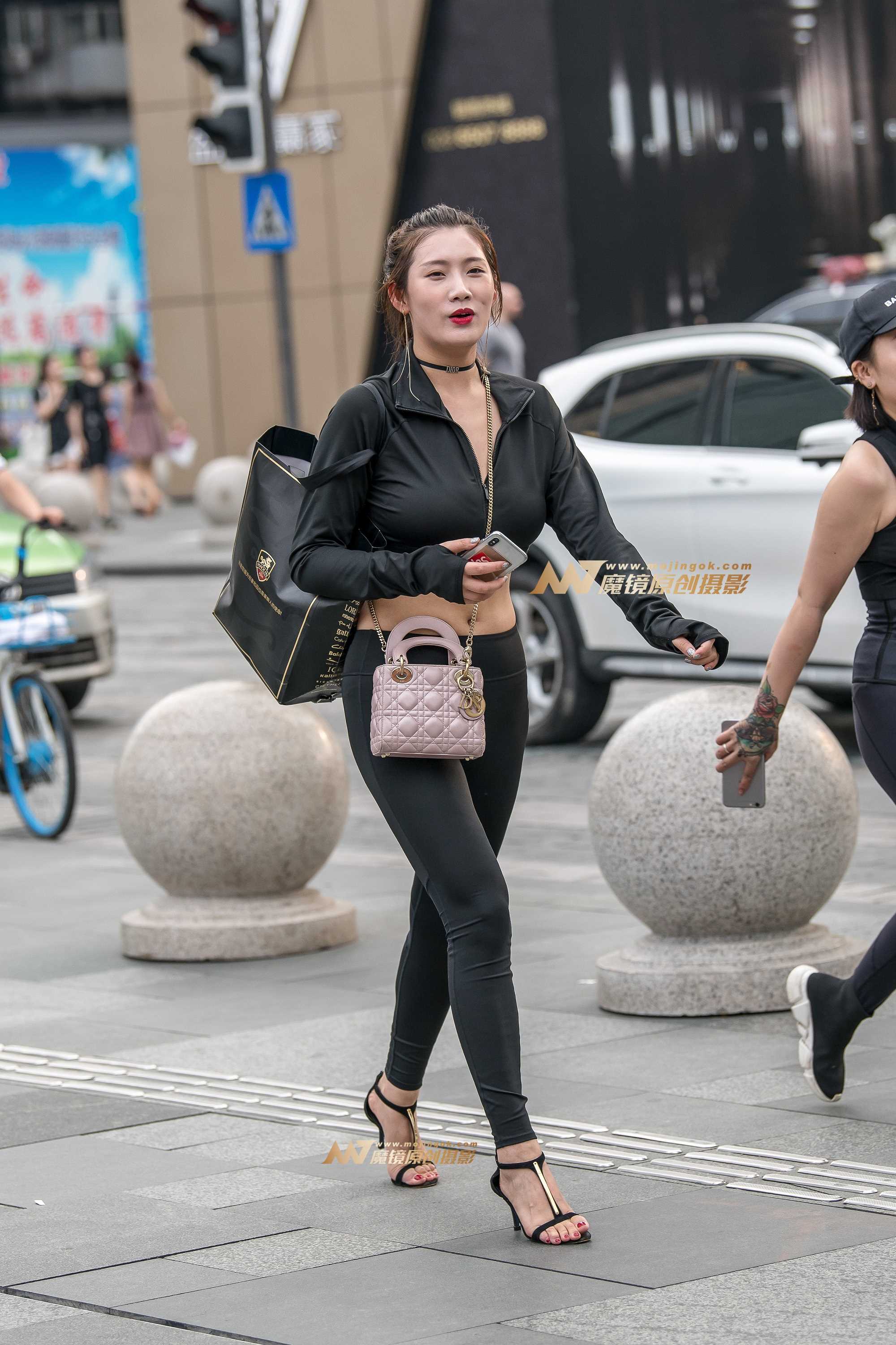 24932-h0he5phugjw.jpg