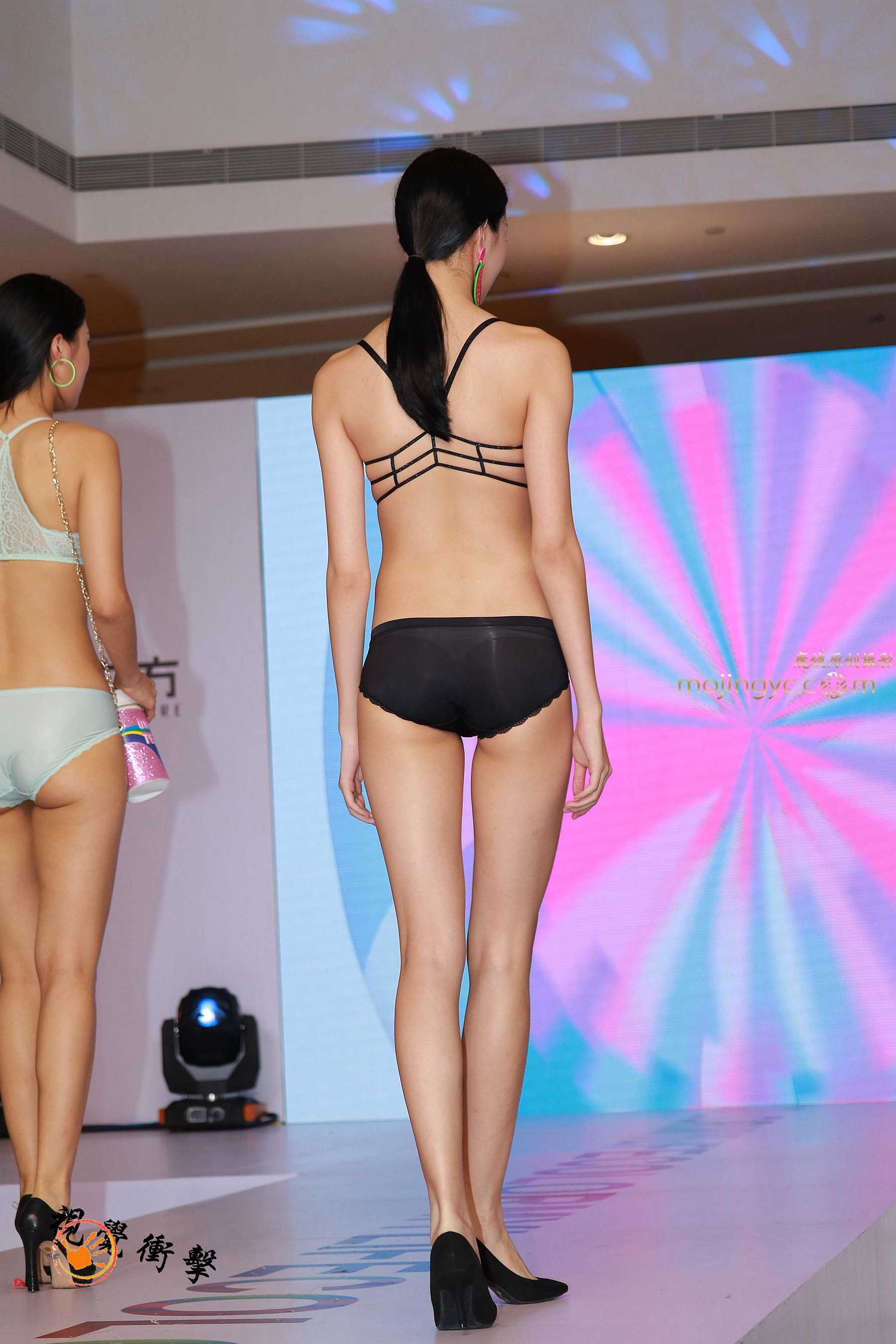 16229-10myo4tha03.jpg