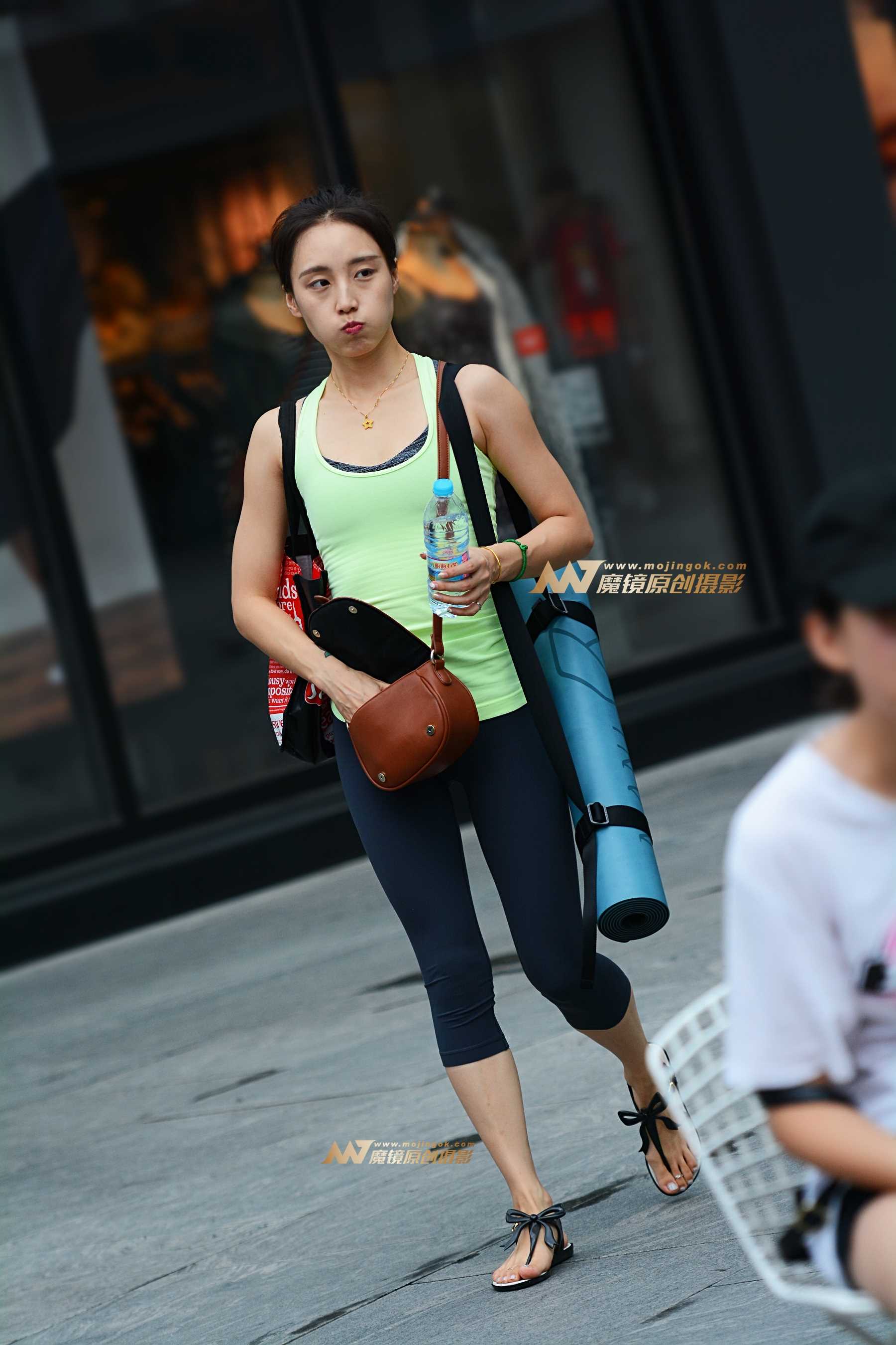 20081-irgjhlz40fy.jpg