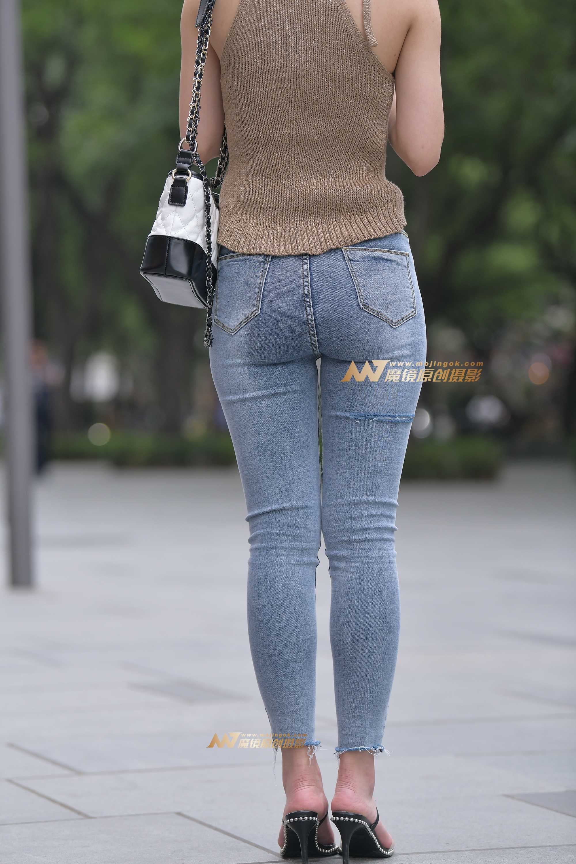 24422-asq05dluxxt.jpg
