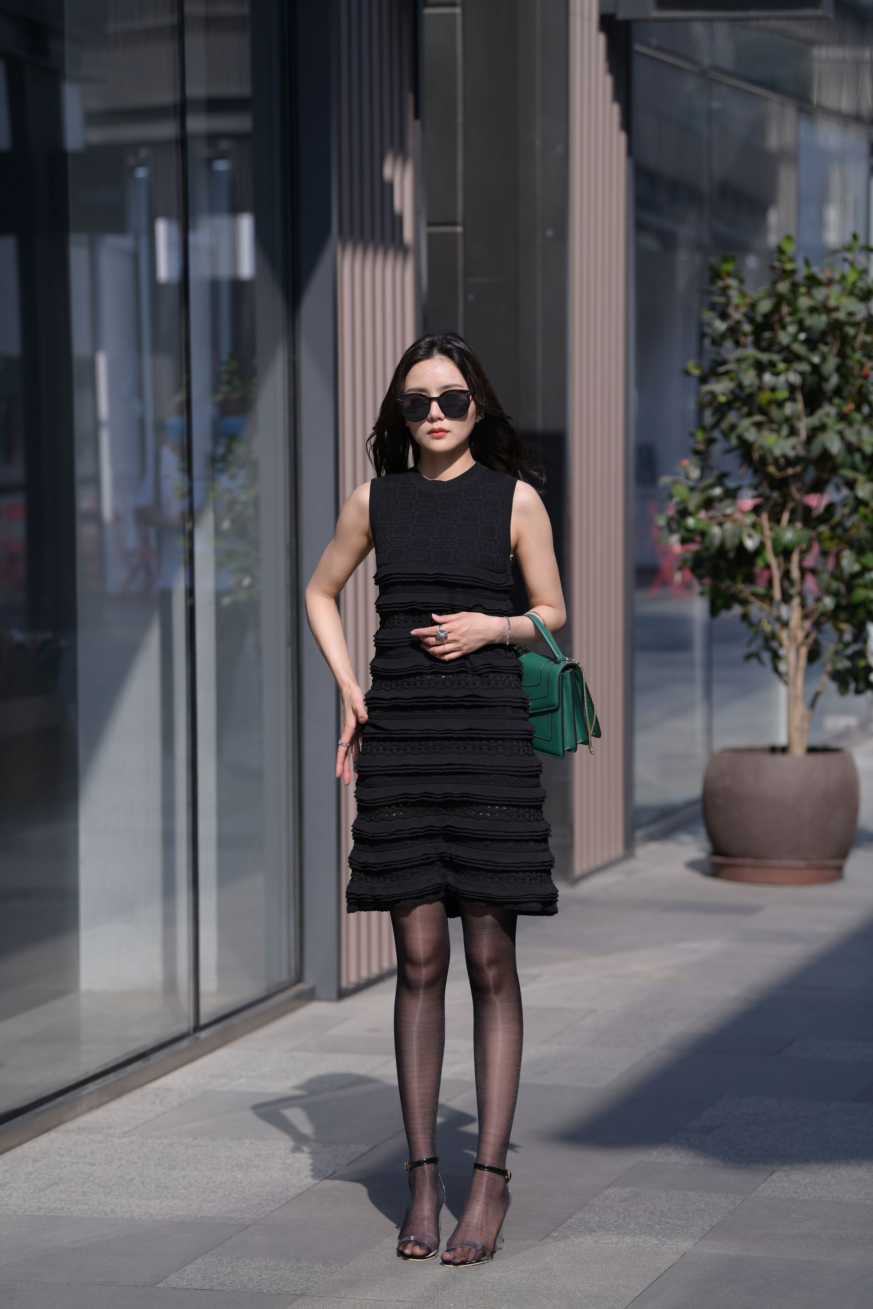 30831-2f0tunag3lh.jpg