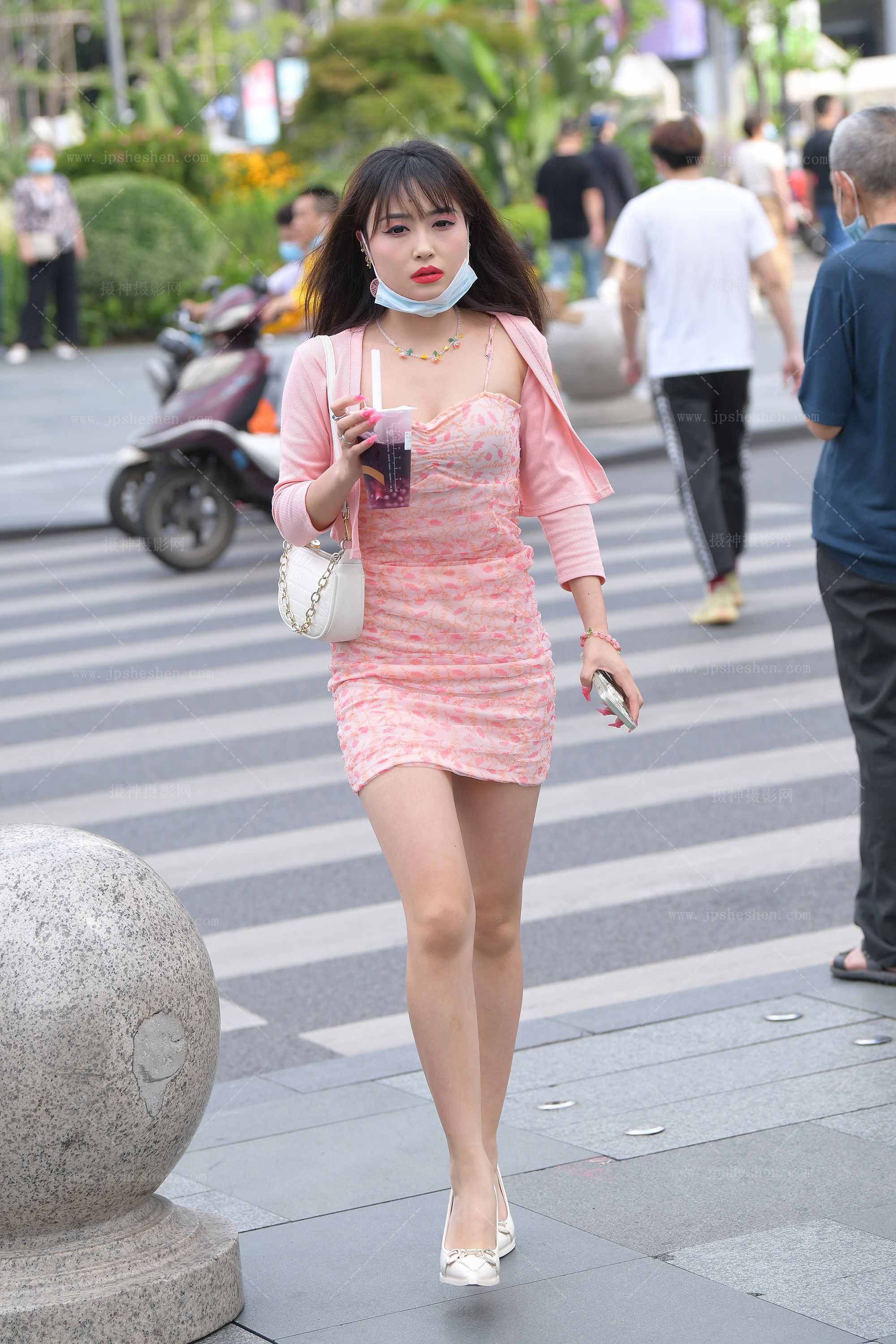 13675-py4gkfrgkvg.jpg