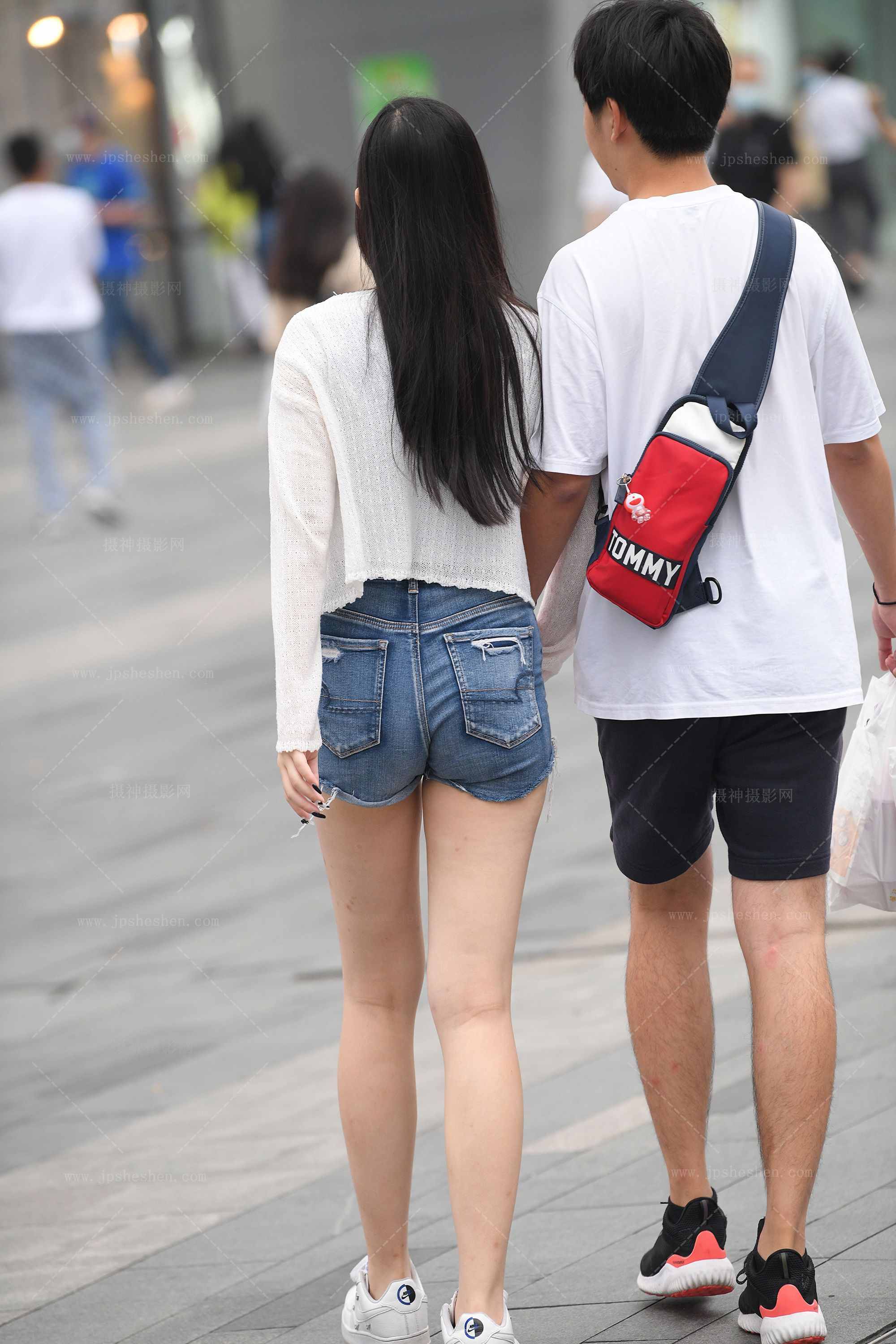 13466-4j4jw2icmv4.jpg