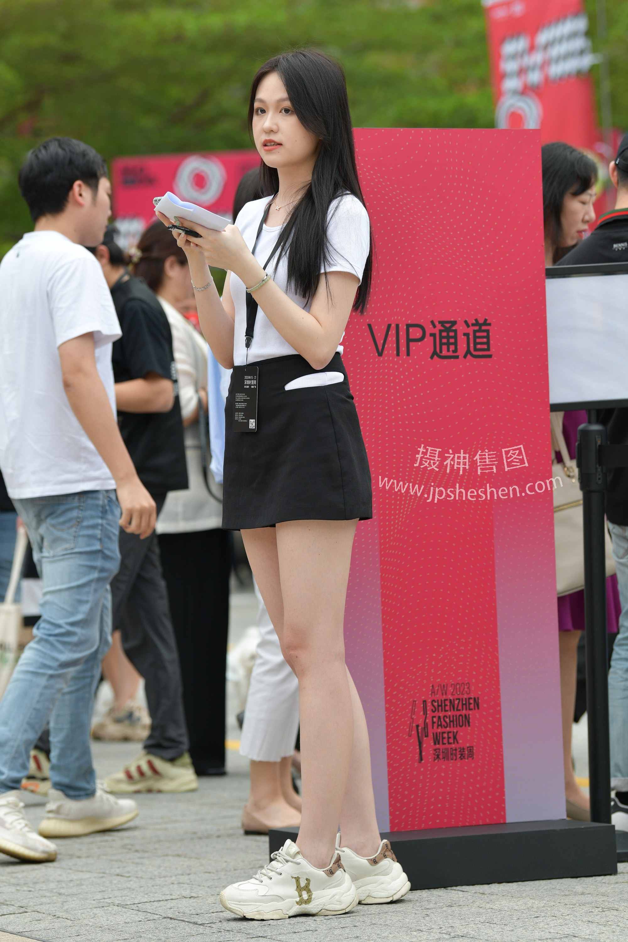 10920-anggzgd4isp.jpg