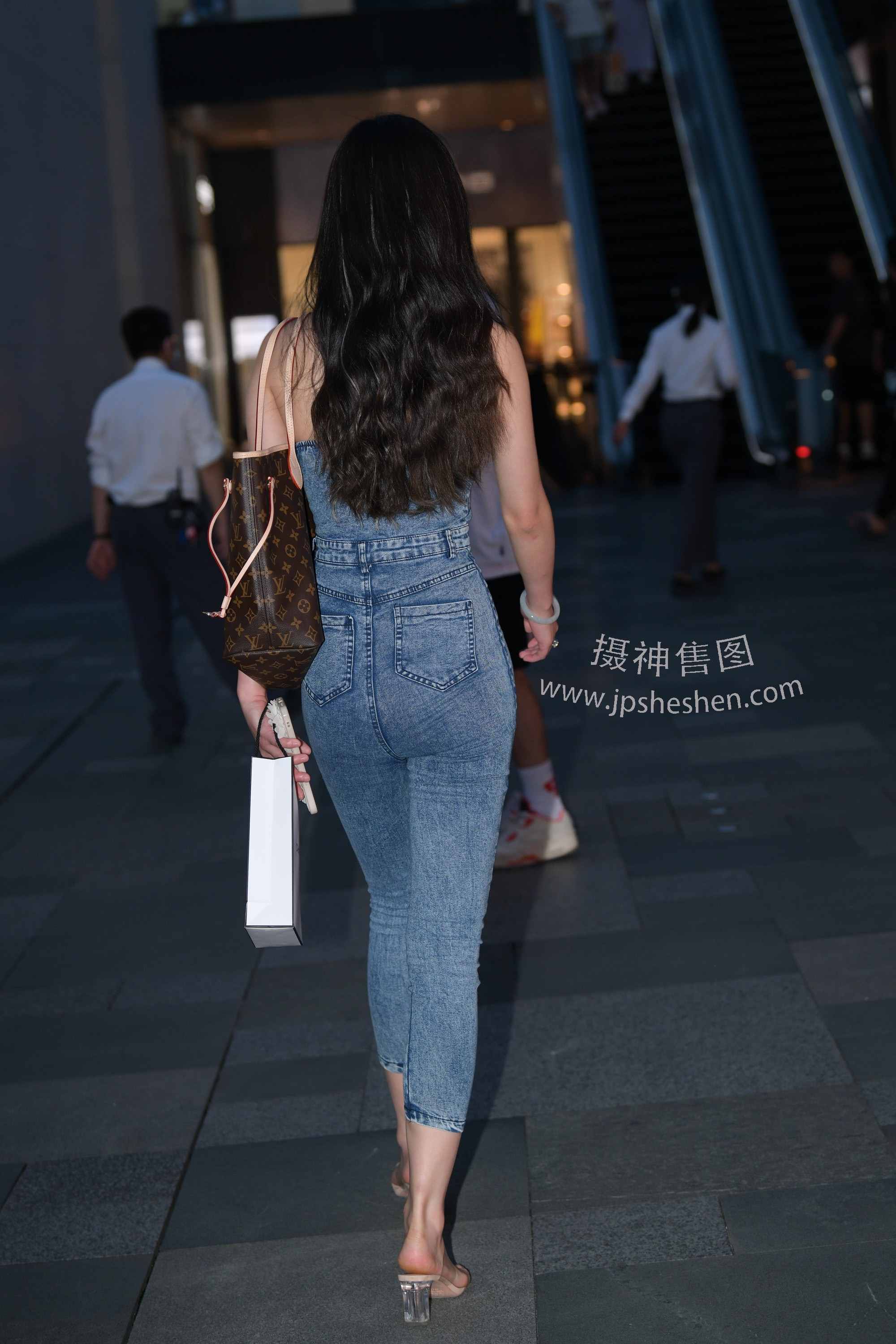 10080-x42lxjjmxtg.jpg