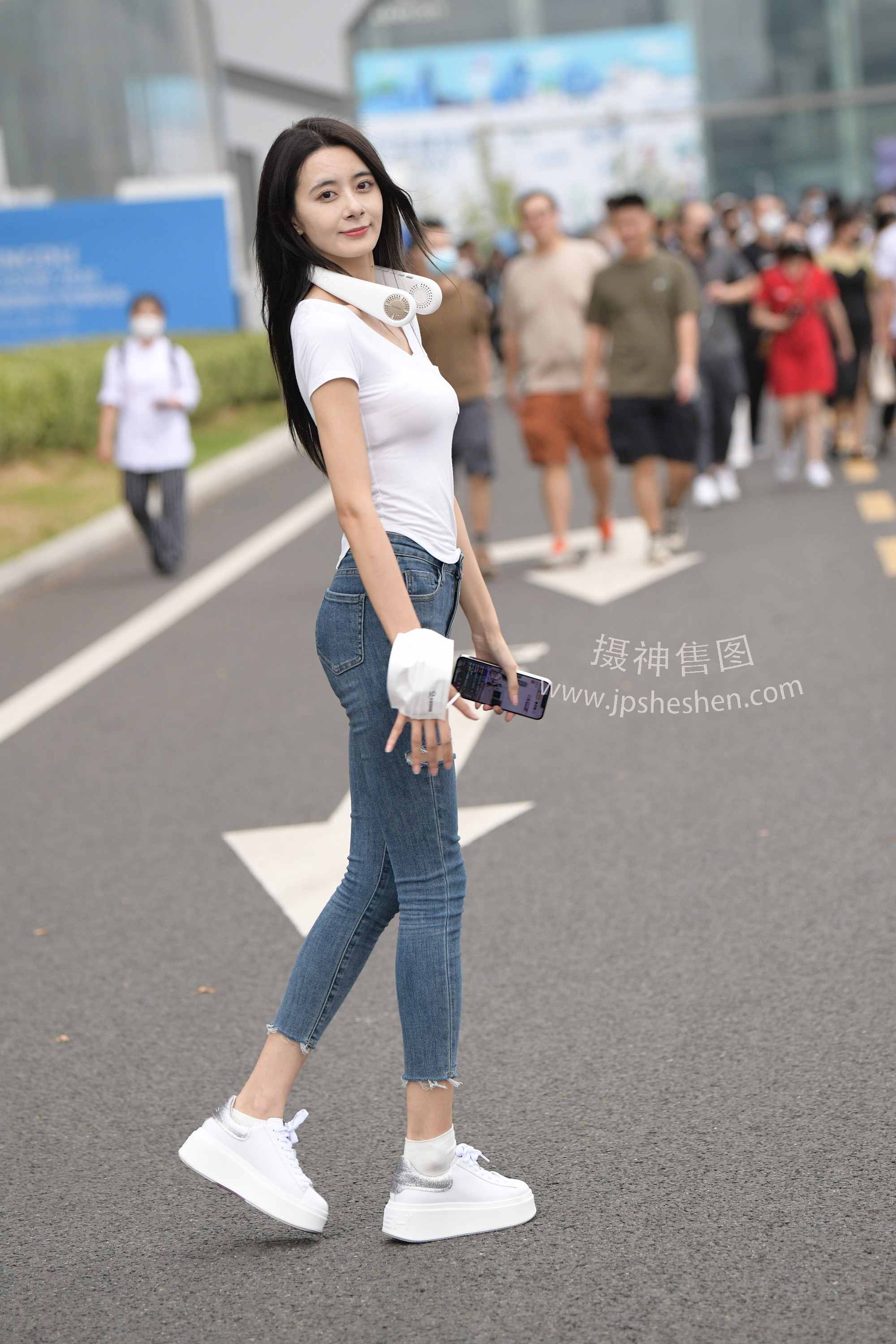 9145-3c5jqwhltoo.jpg
