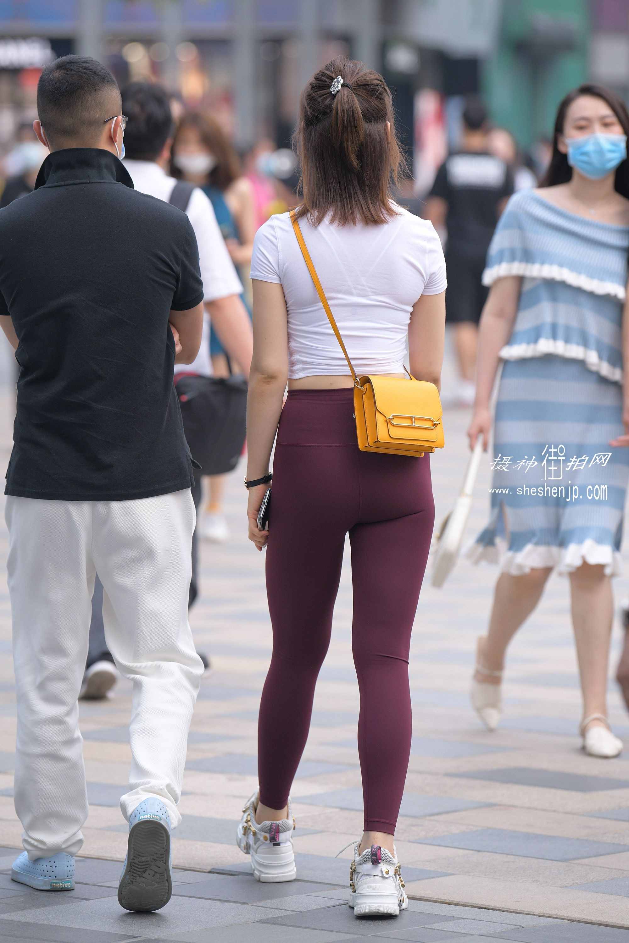 8511-n2wdqpkct1g.jpg