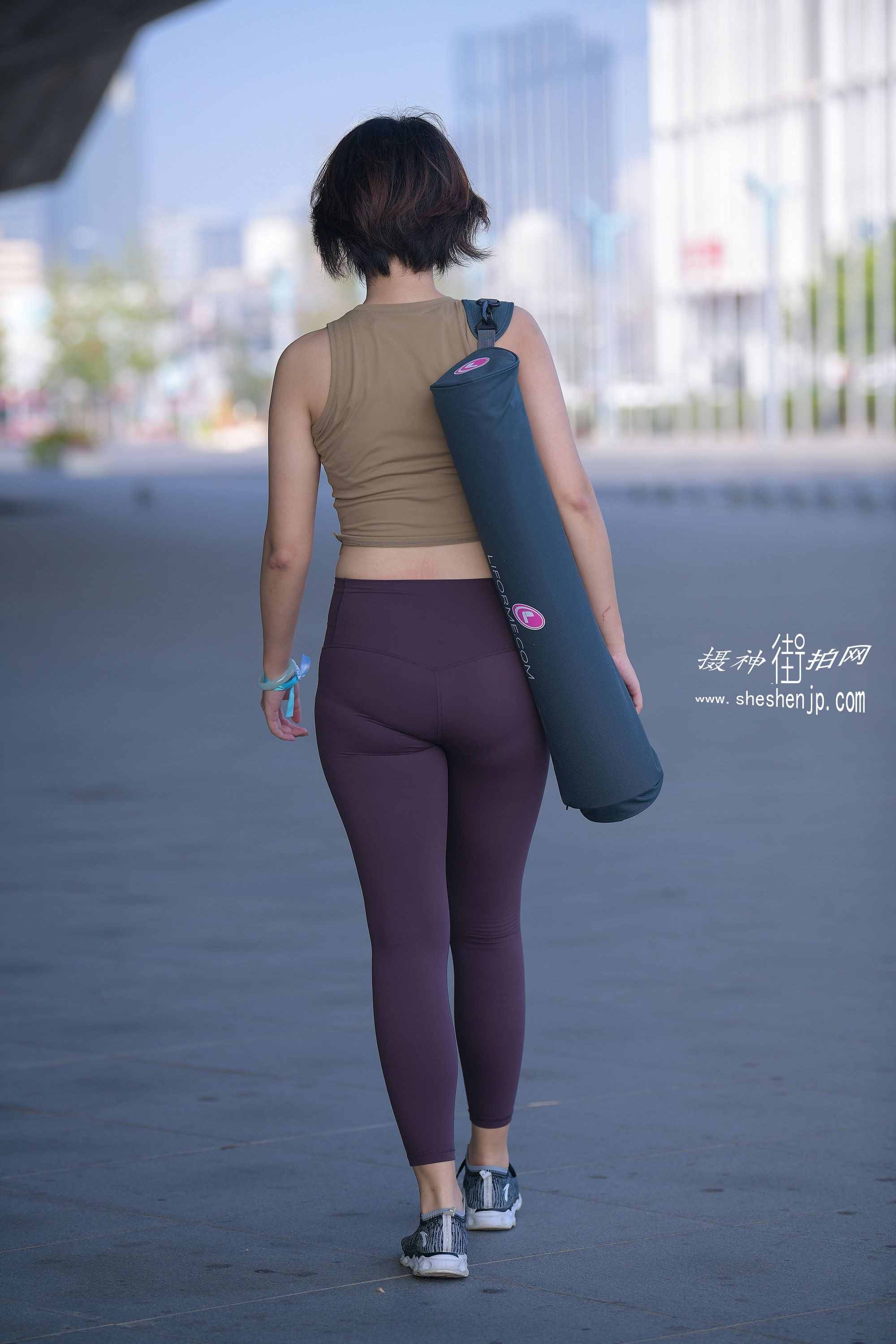 8158-oz4c5df5sd5.jpg