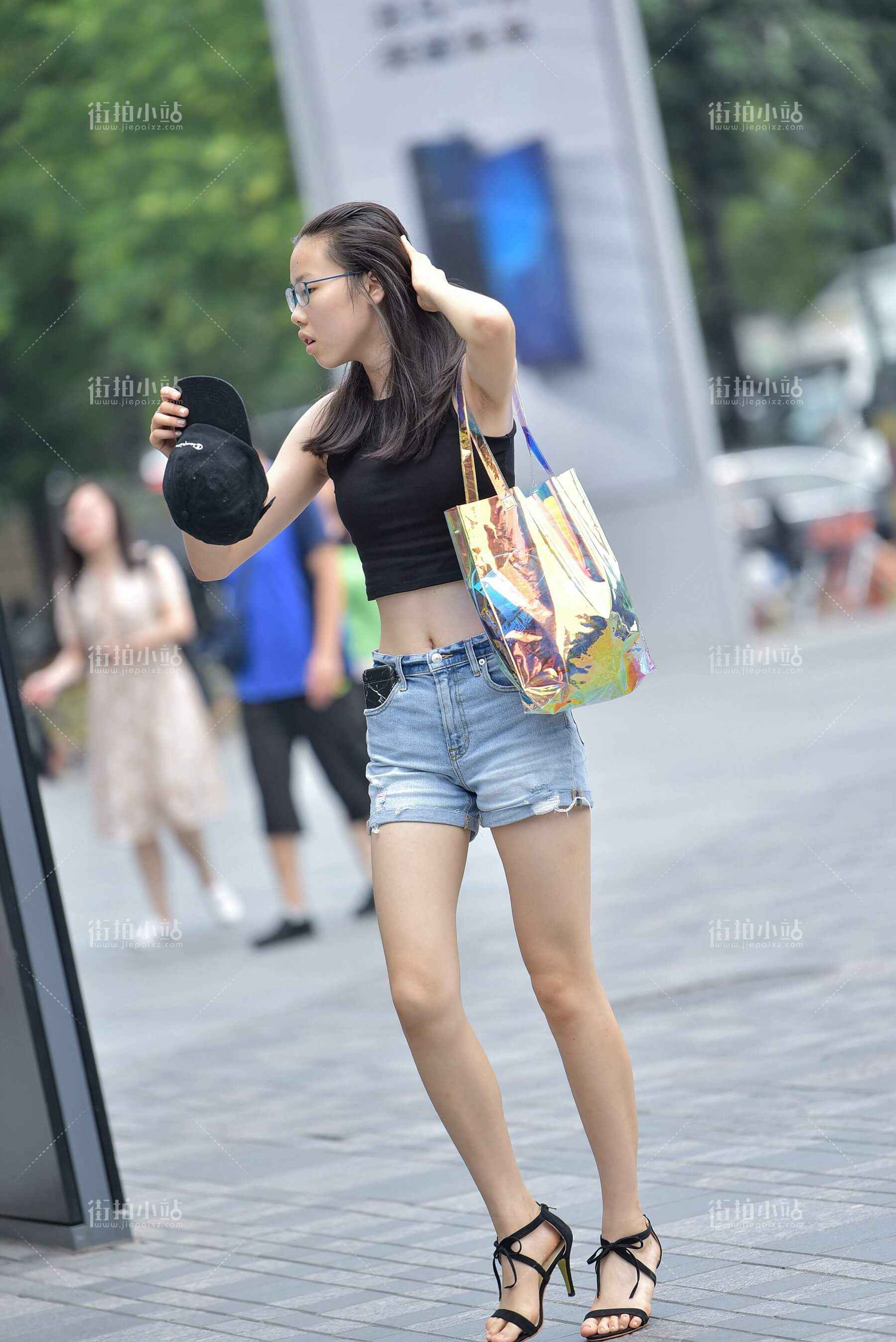 21427qilmptnvr5f.jpg