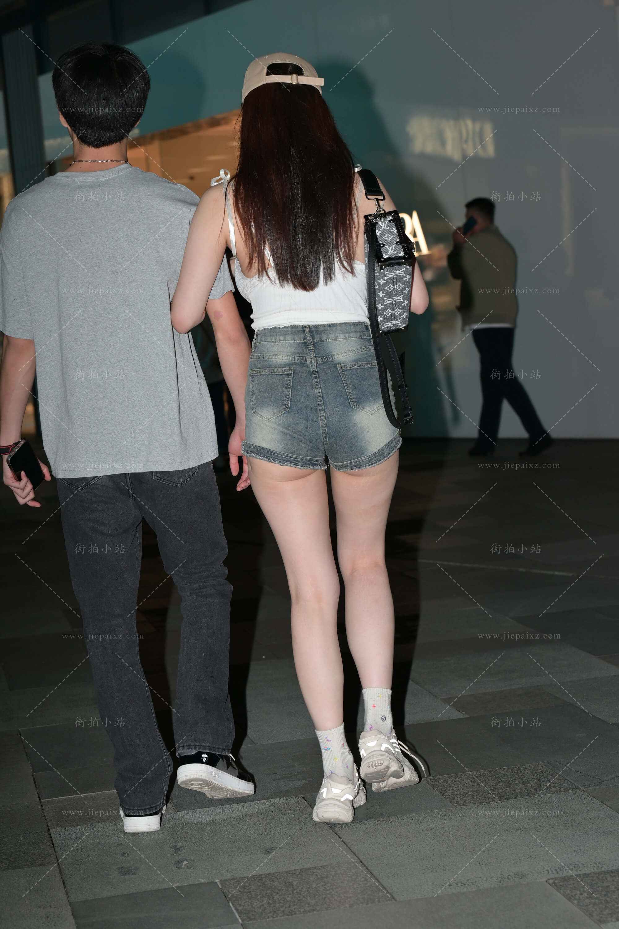 3401815dj03alg2o.jpg