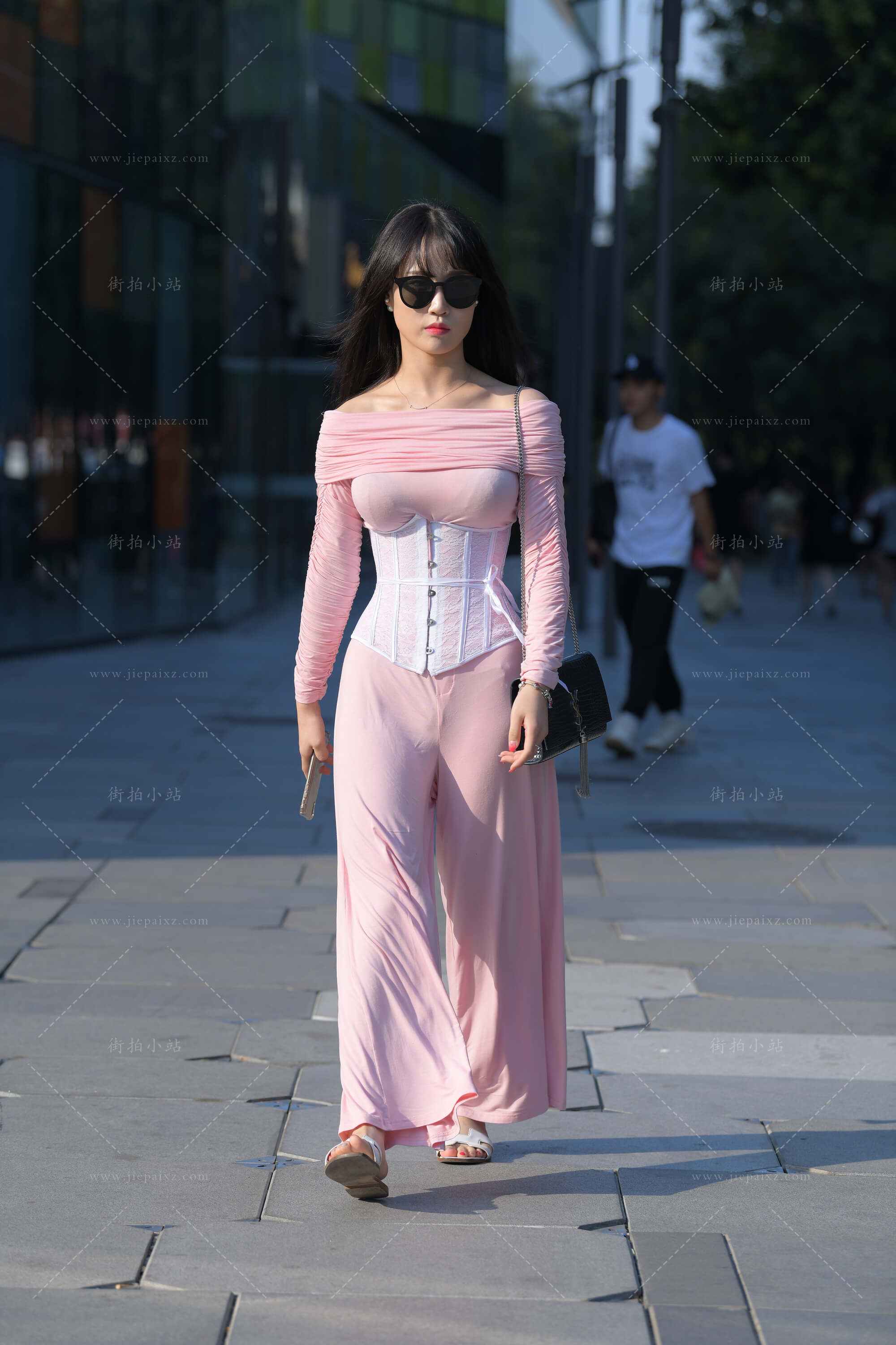 33689px5ygwu5isa.jpg