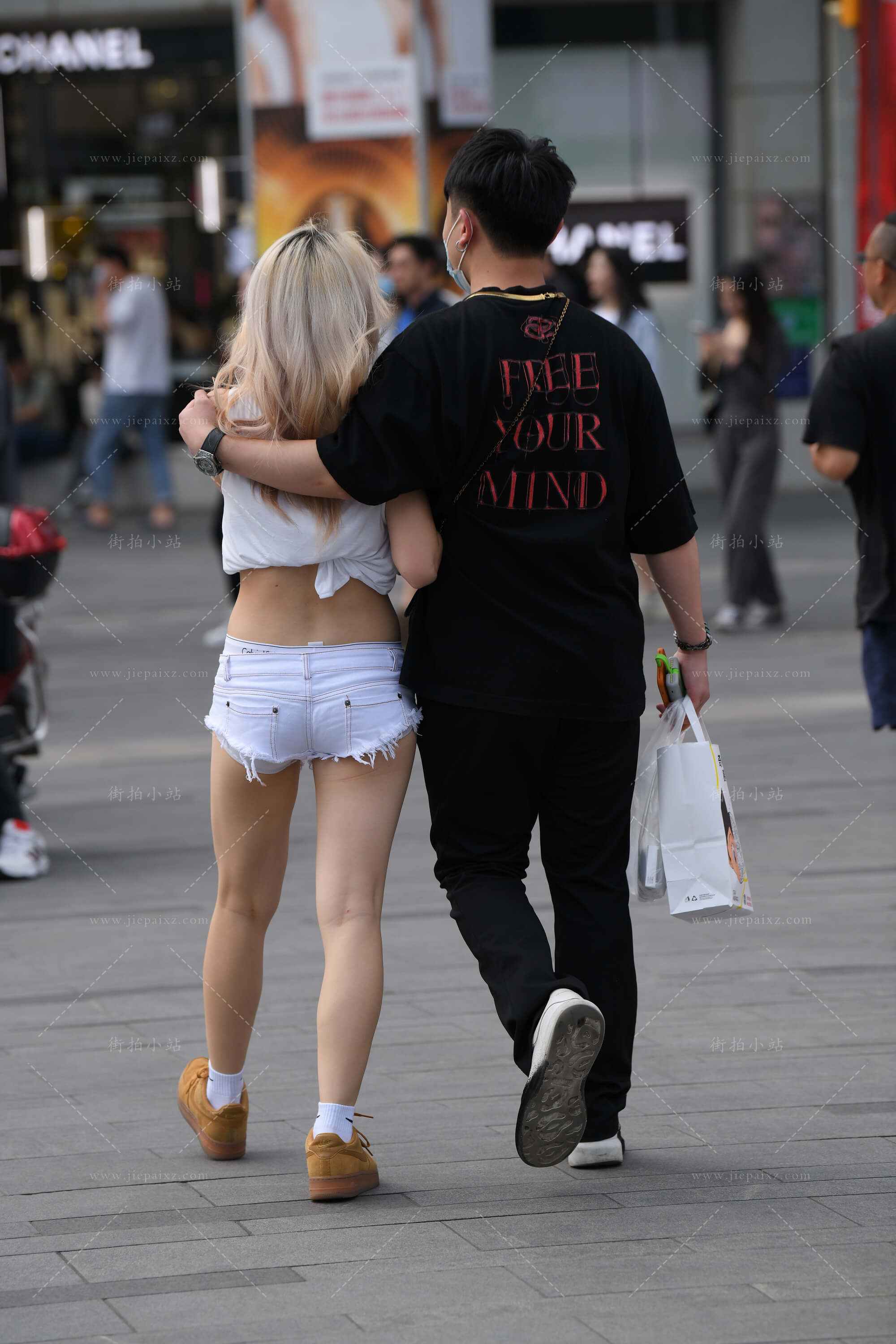 335732dcxzxlozkw.jpg