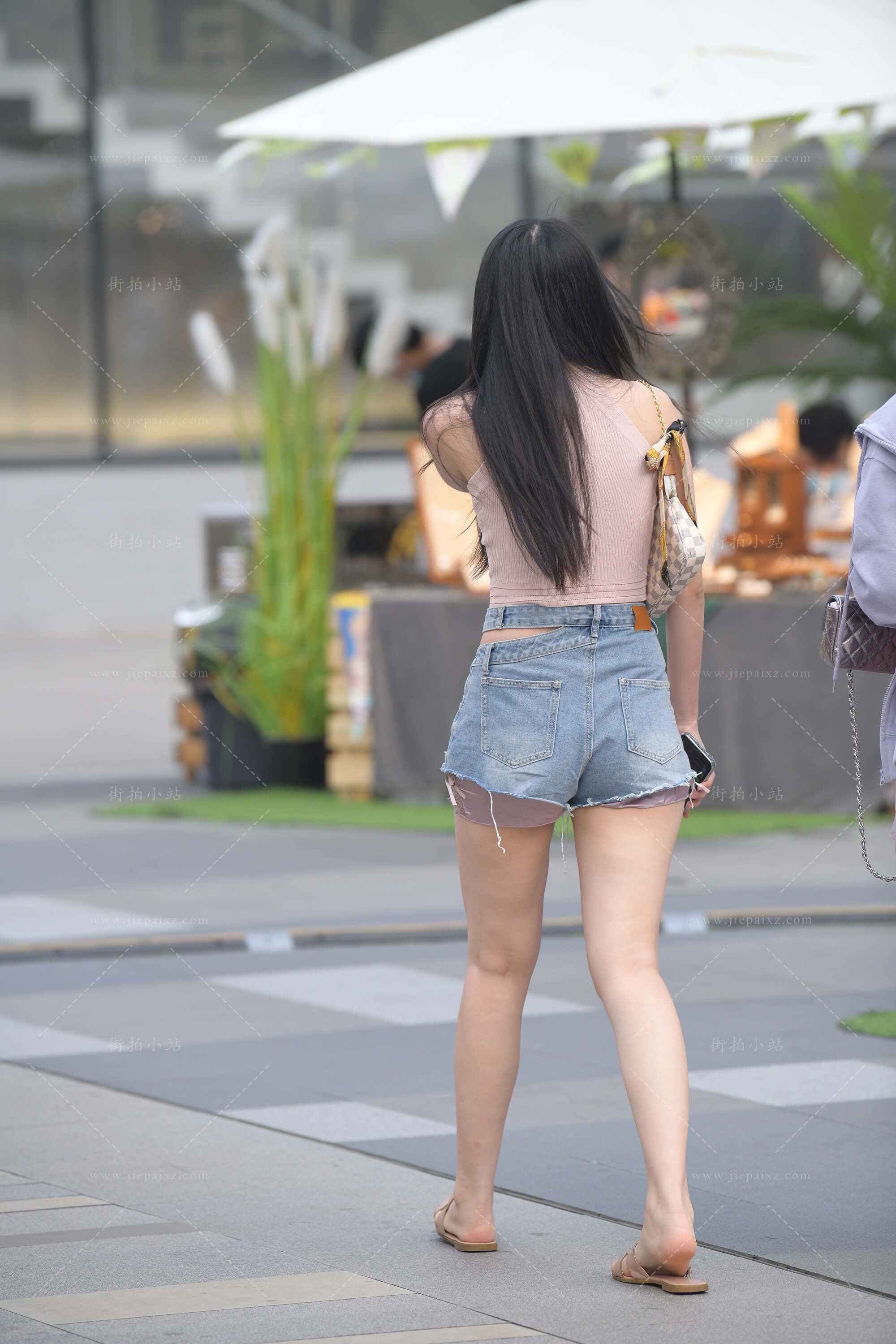 33245acqad0bf5rj.jpg