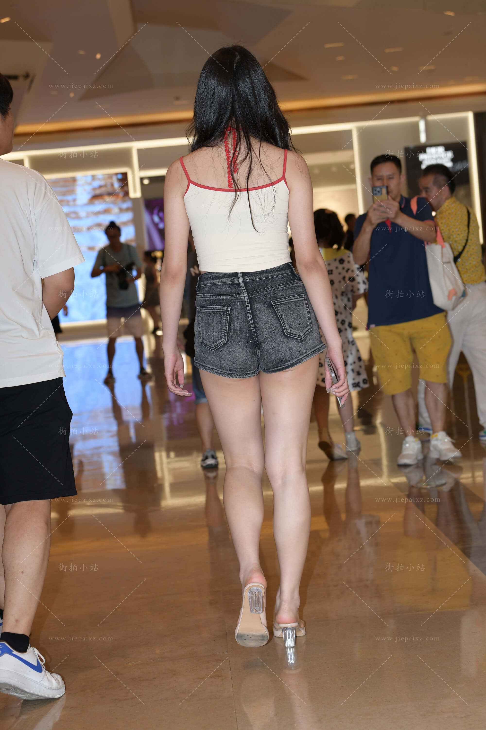 33284cebckdkjpu3.jpg
