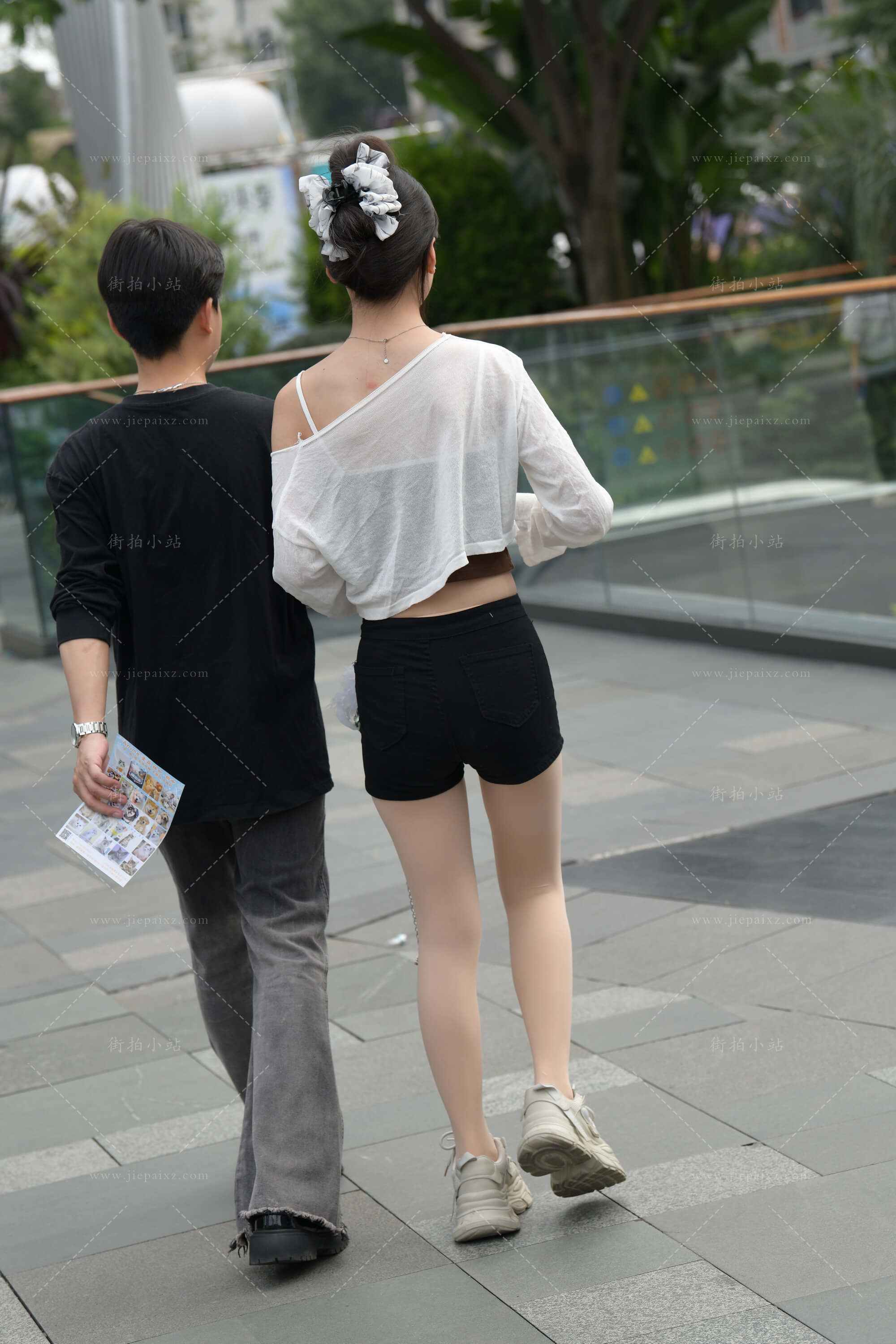 33217nbgxum0c2px.jpg