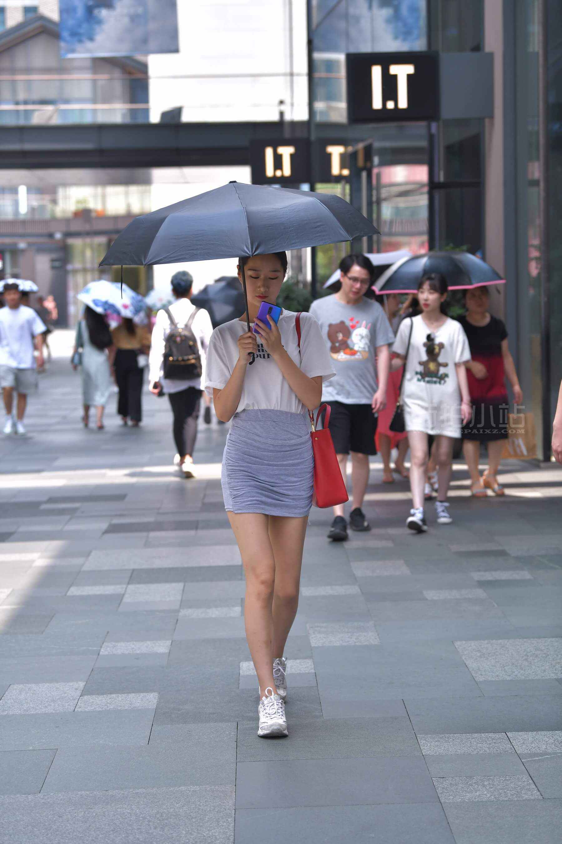 22953nyczhjb5bbv.jpg