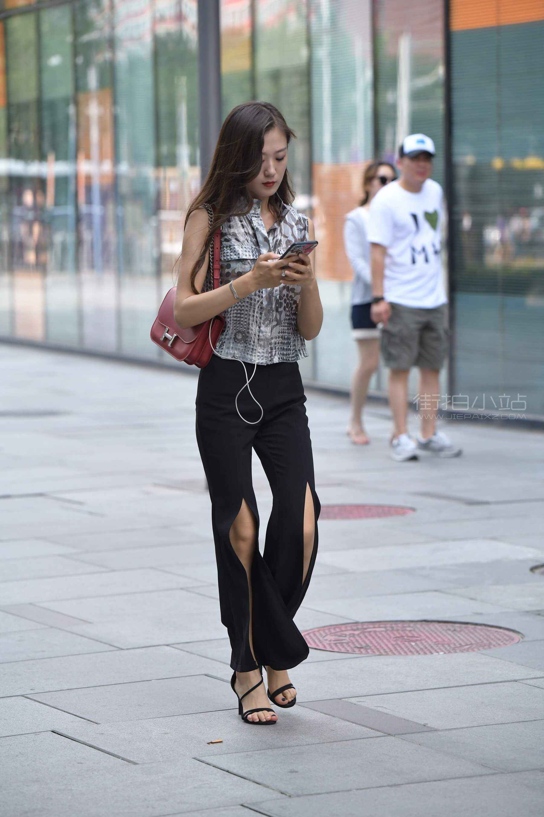 23868fhm0gjekxu2.jpg