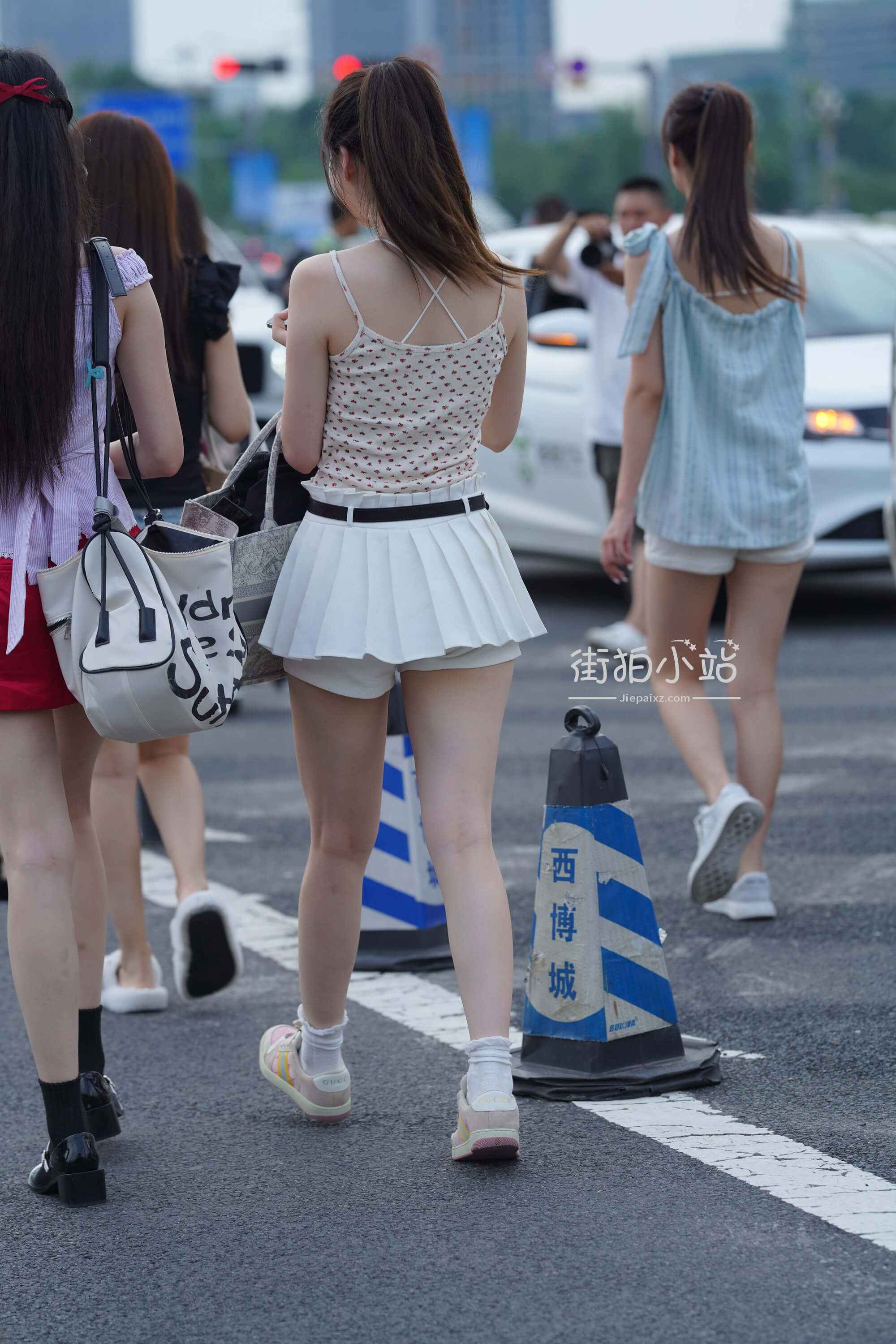 317433hpt1ndr2ub.jpg