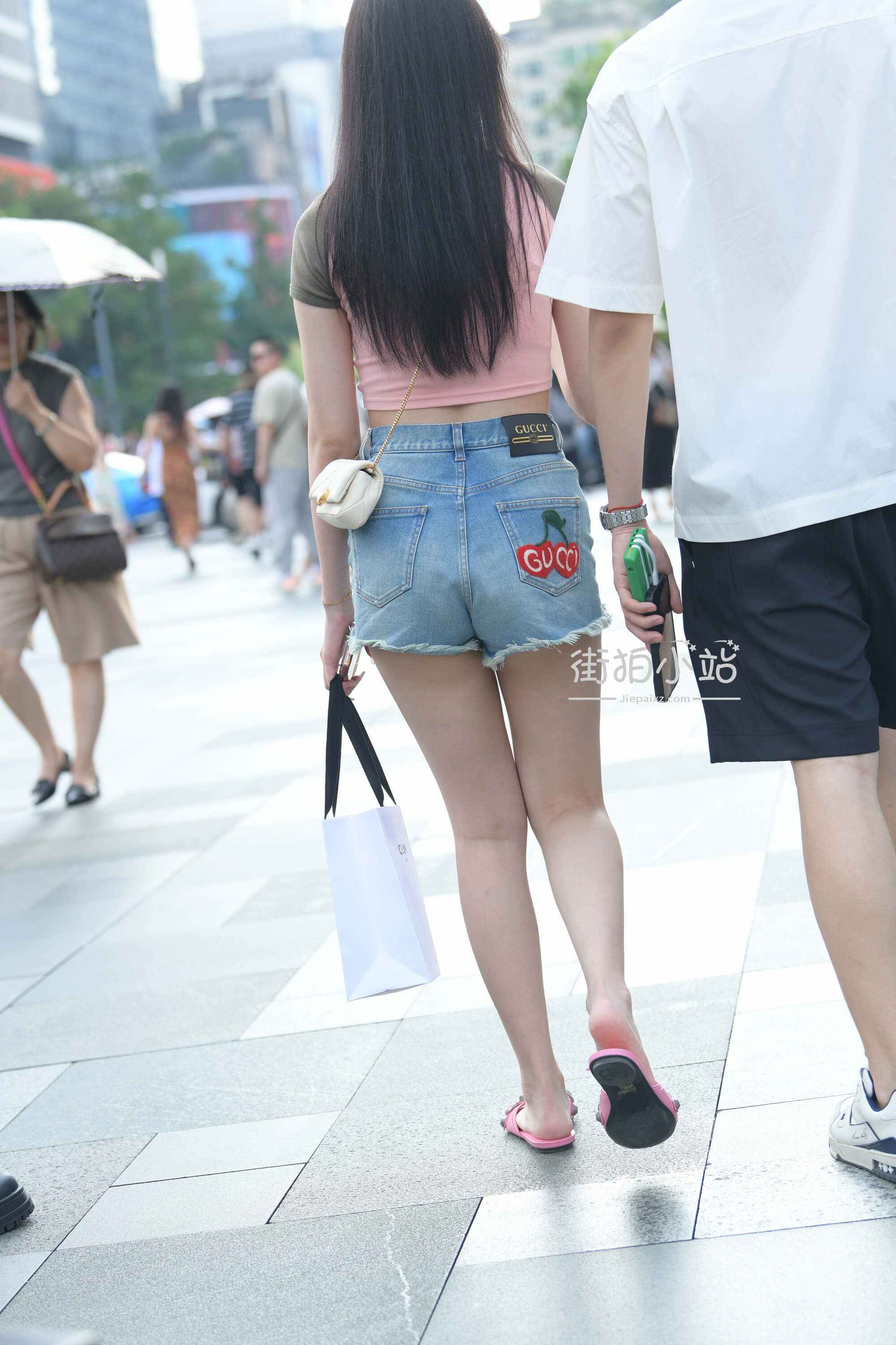 31179pwhv2dfbv3g.jpg