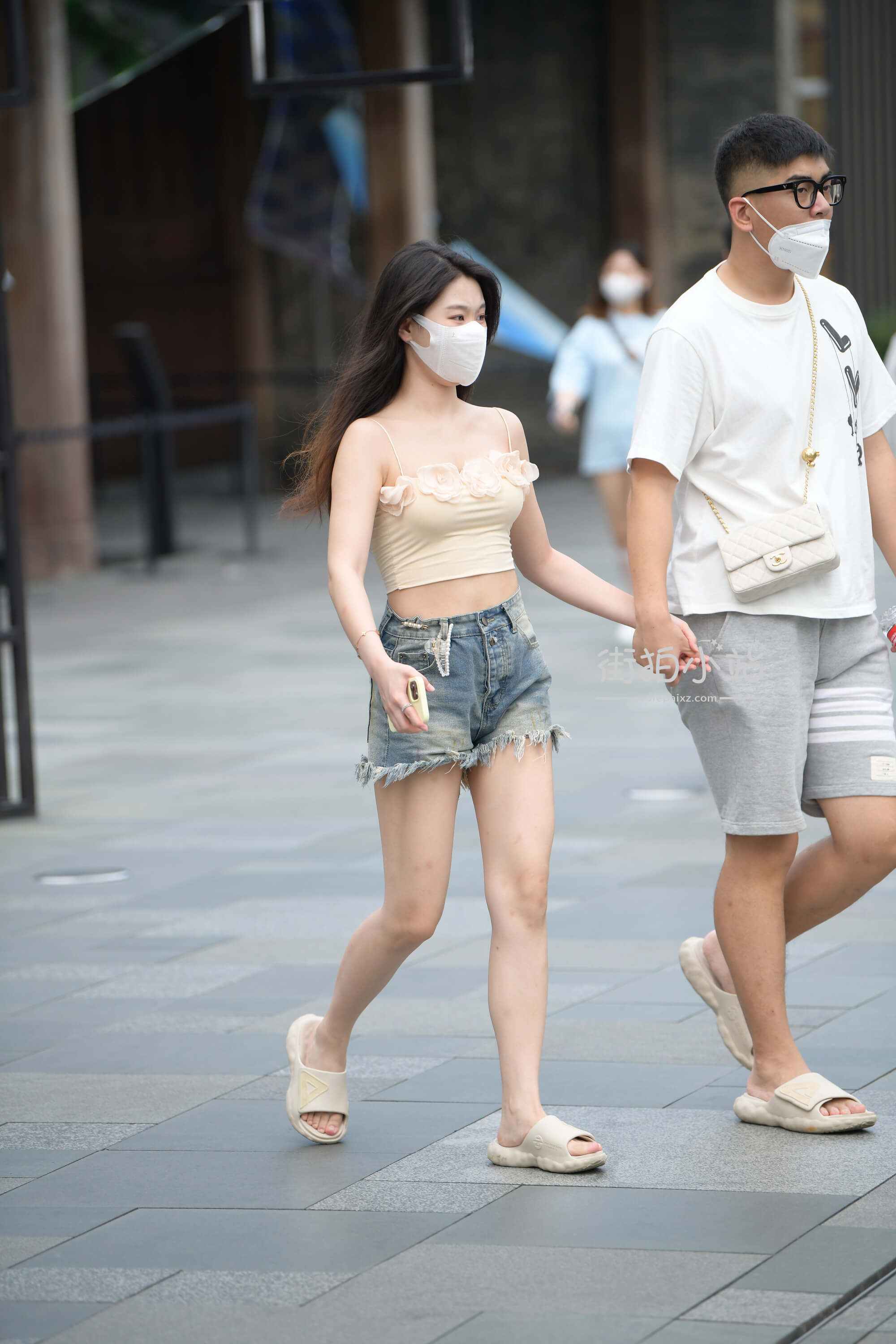 30801tny5gcb21dc.jpg
