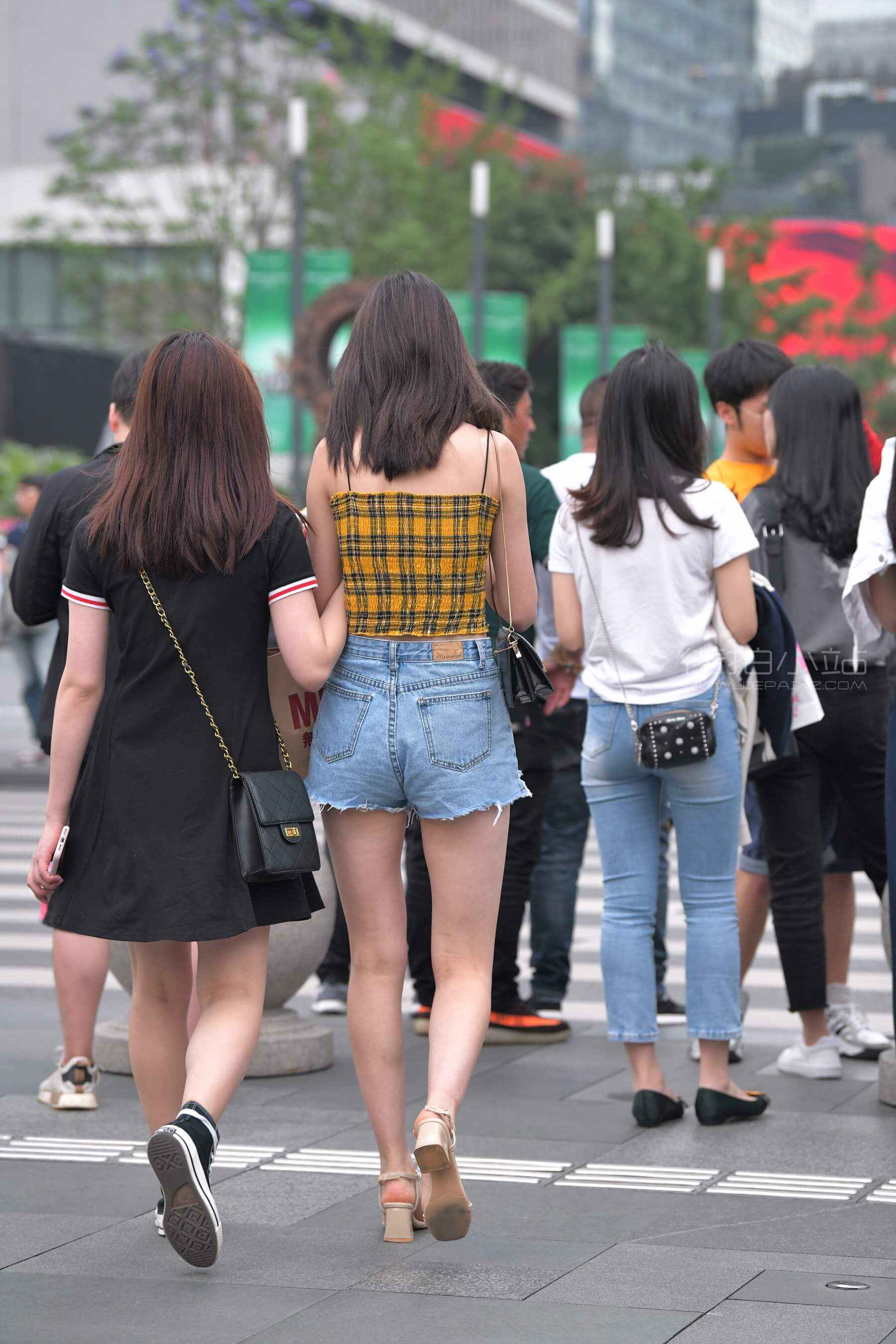 25419o1updgzhroi.jpg