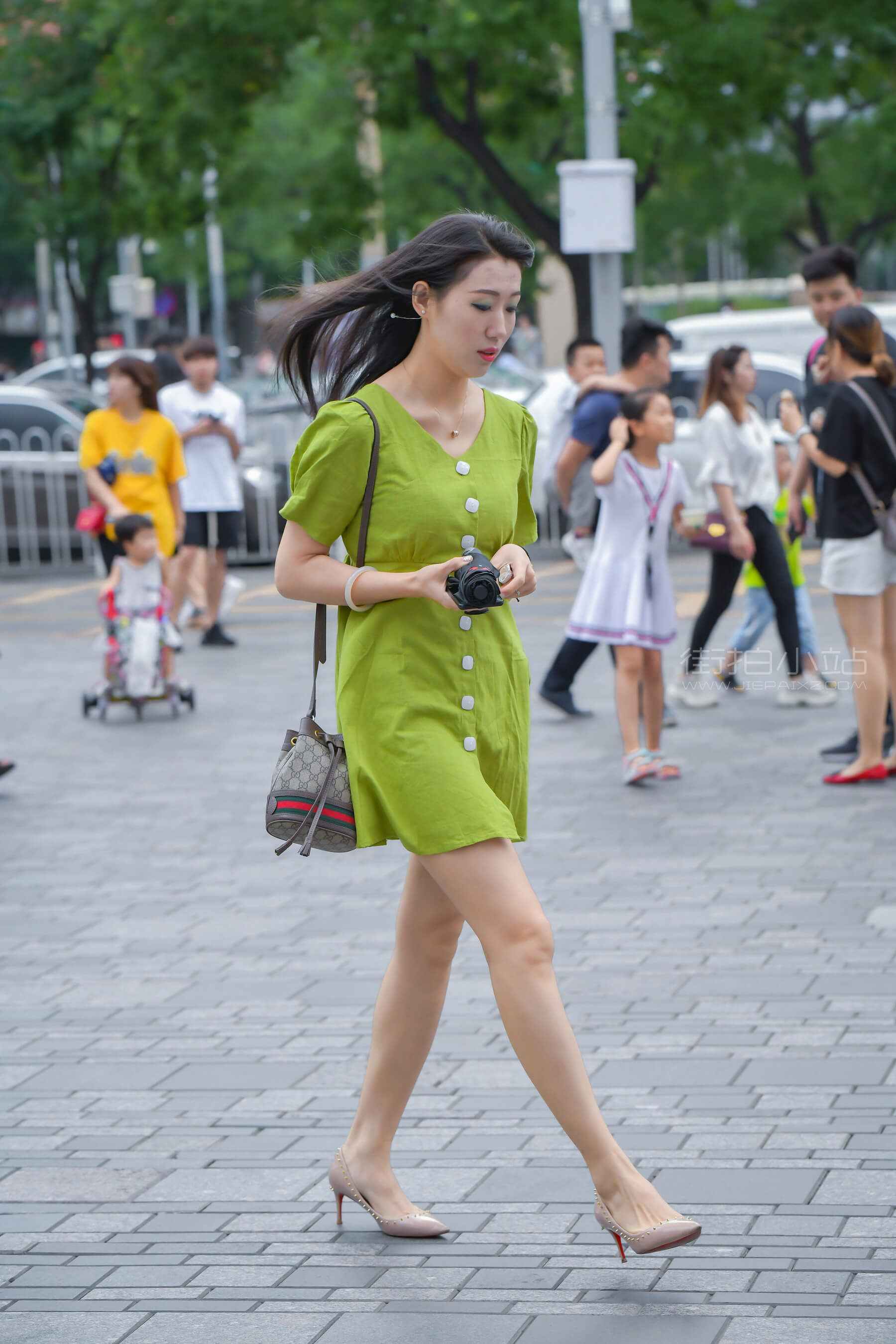 26199bnmrfi2itvj.jpg