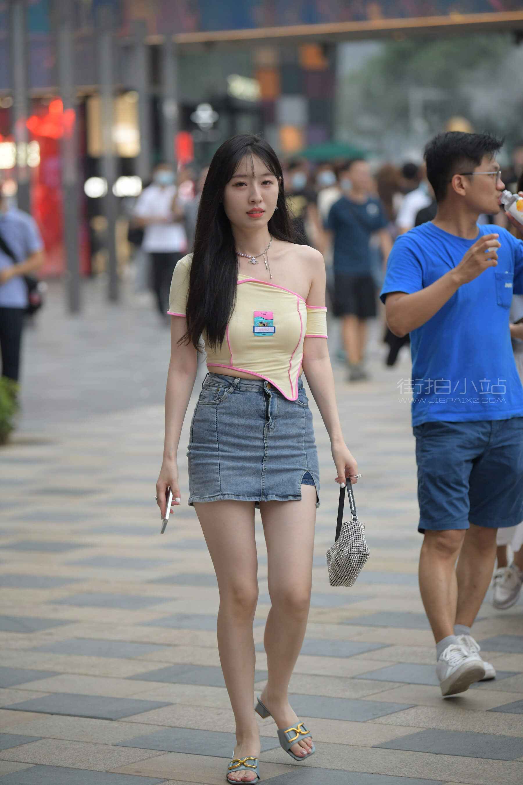 26770hh0eb5xlyl3.jpg