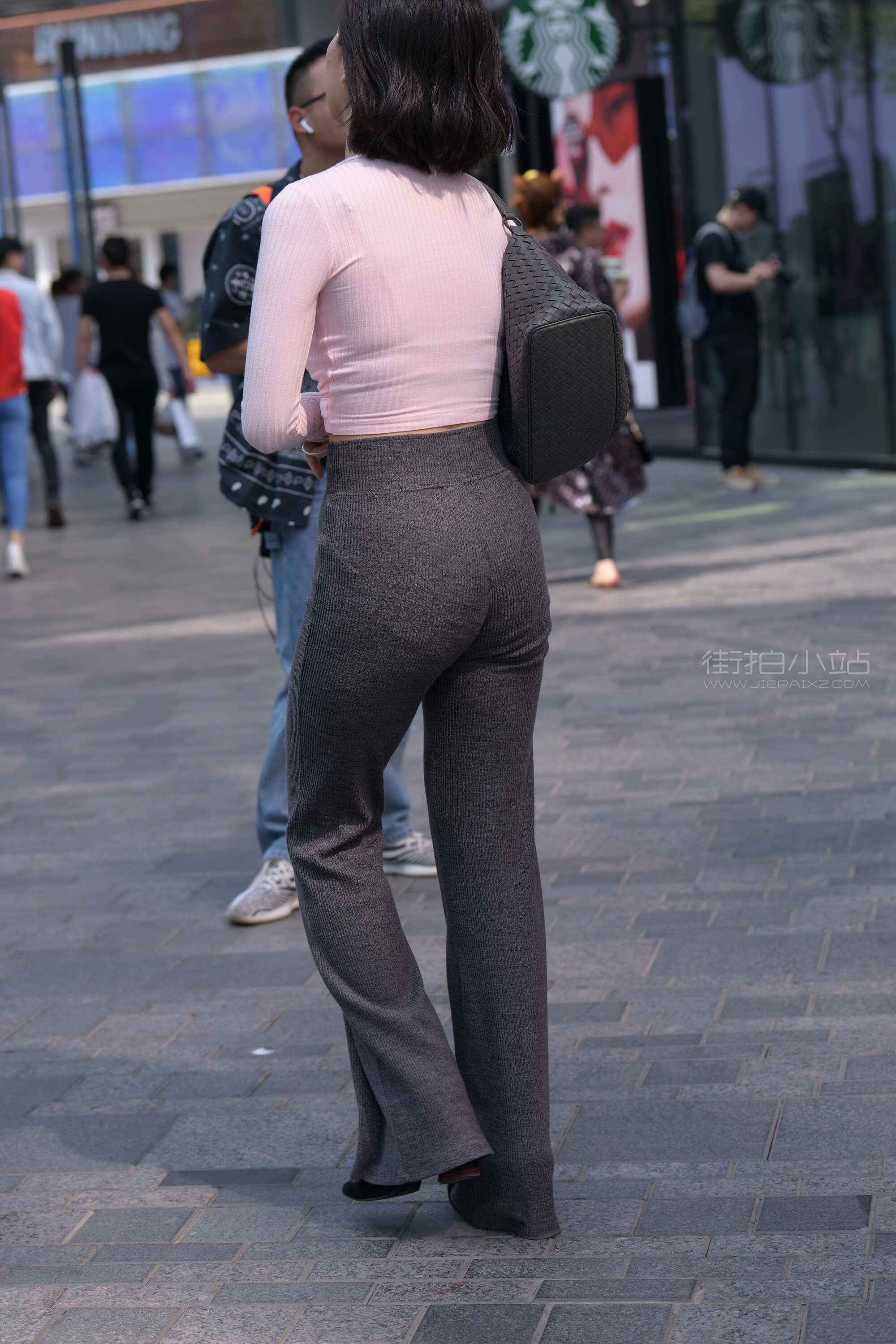 26976axnumjkjdc2.jpg