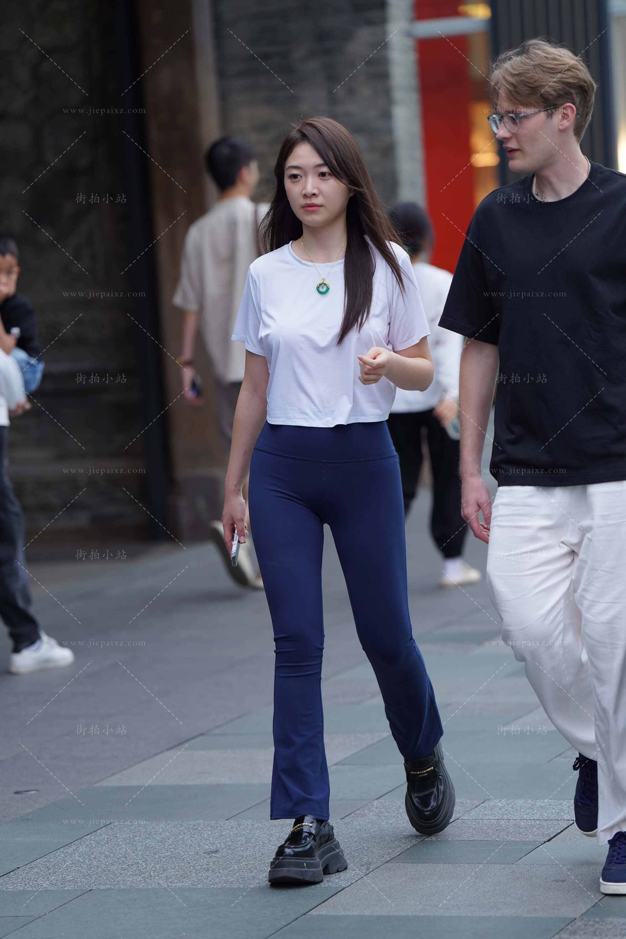 325785oazdfndreq.jpg