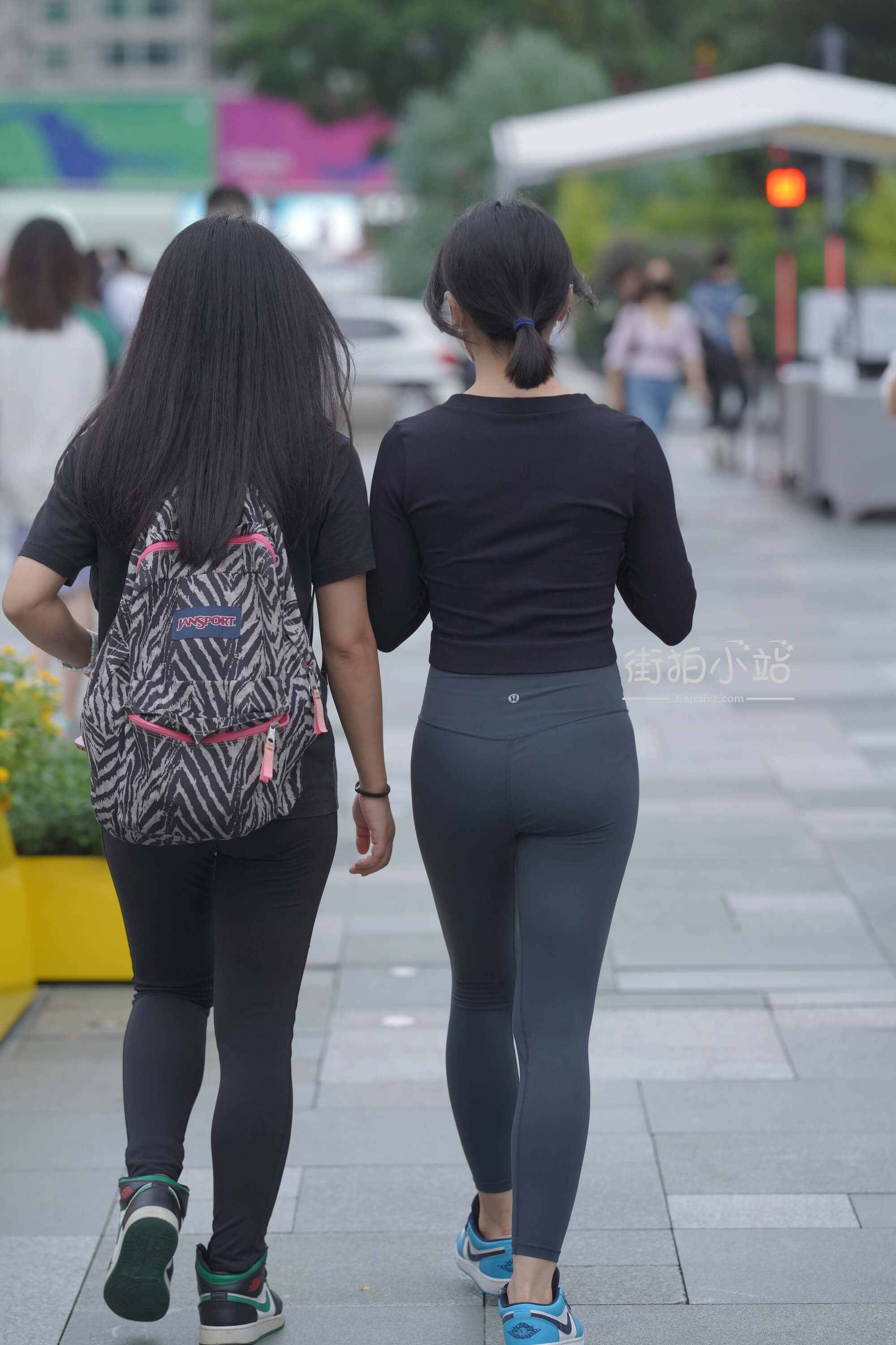 30925dfybw5f1sto.jpg
