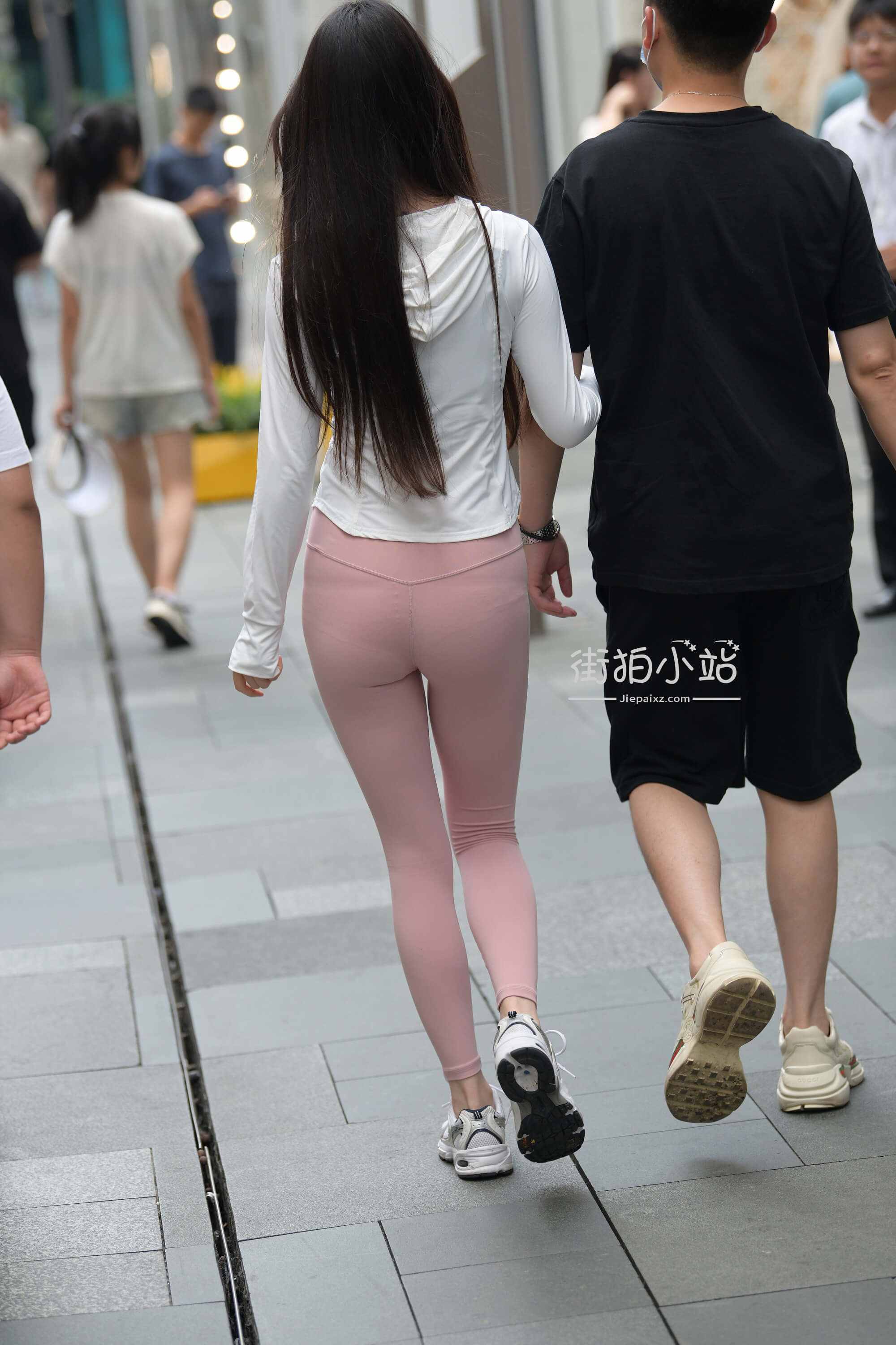 308405kjnpfbb302.jpg