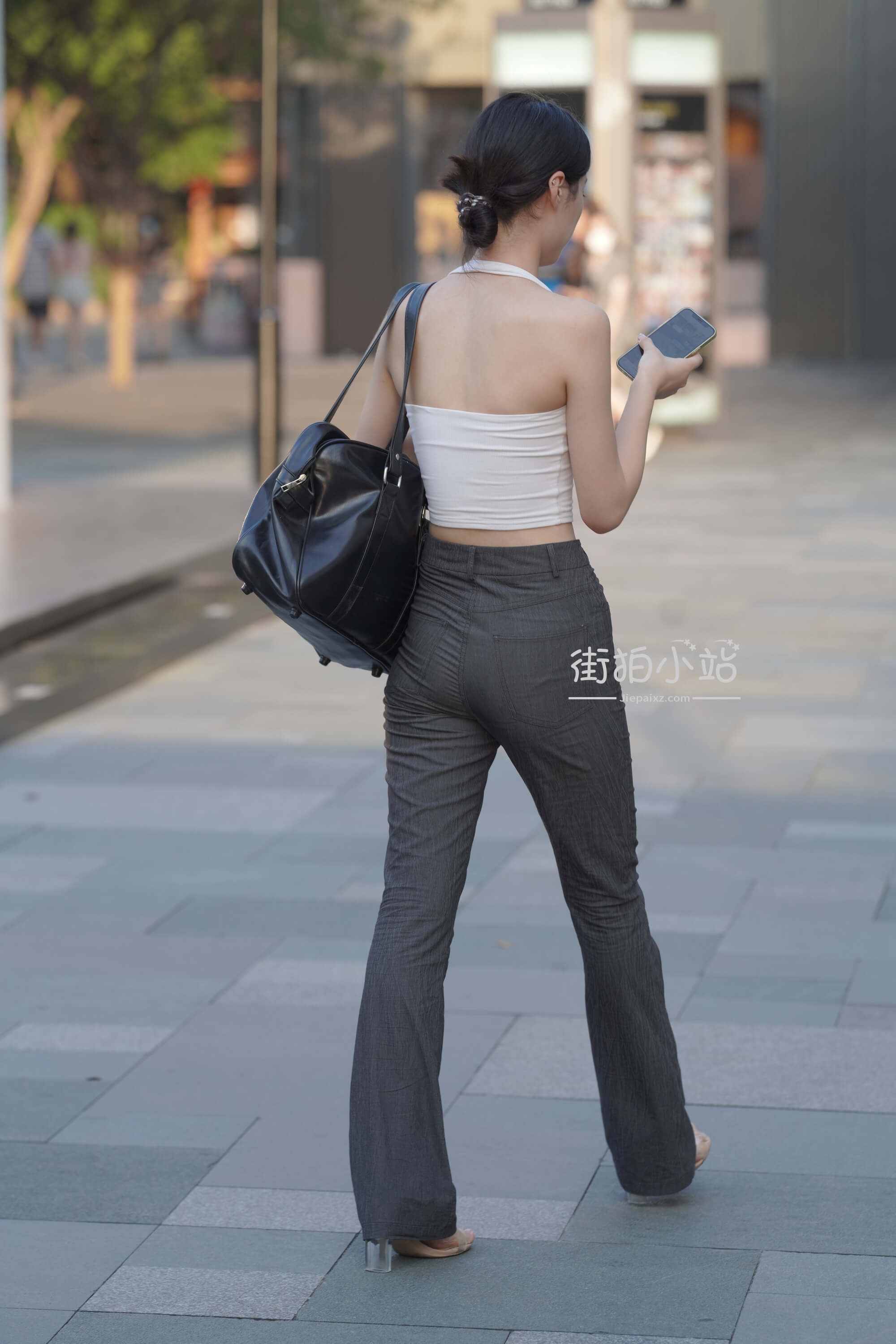 30627haahd2e33rm.jpg
