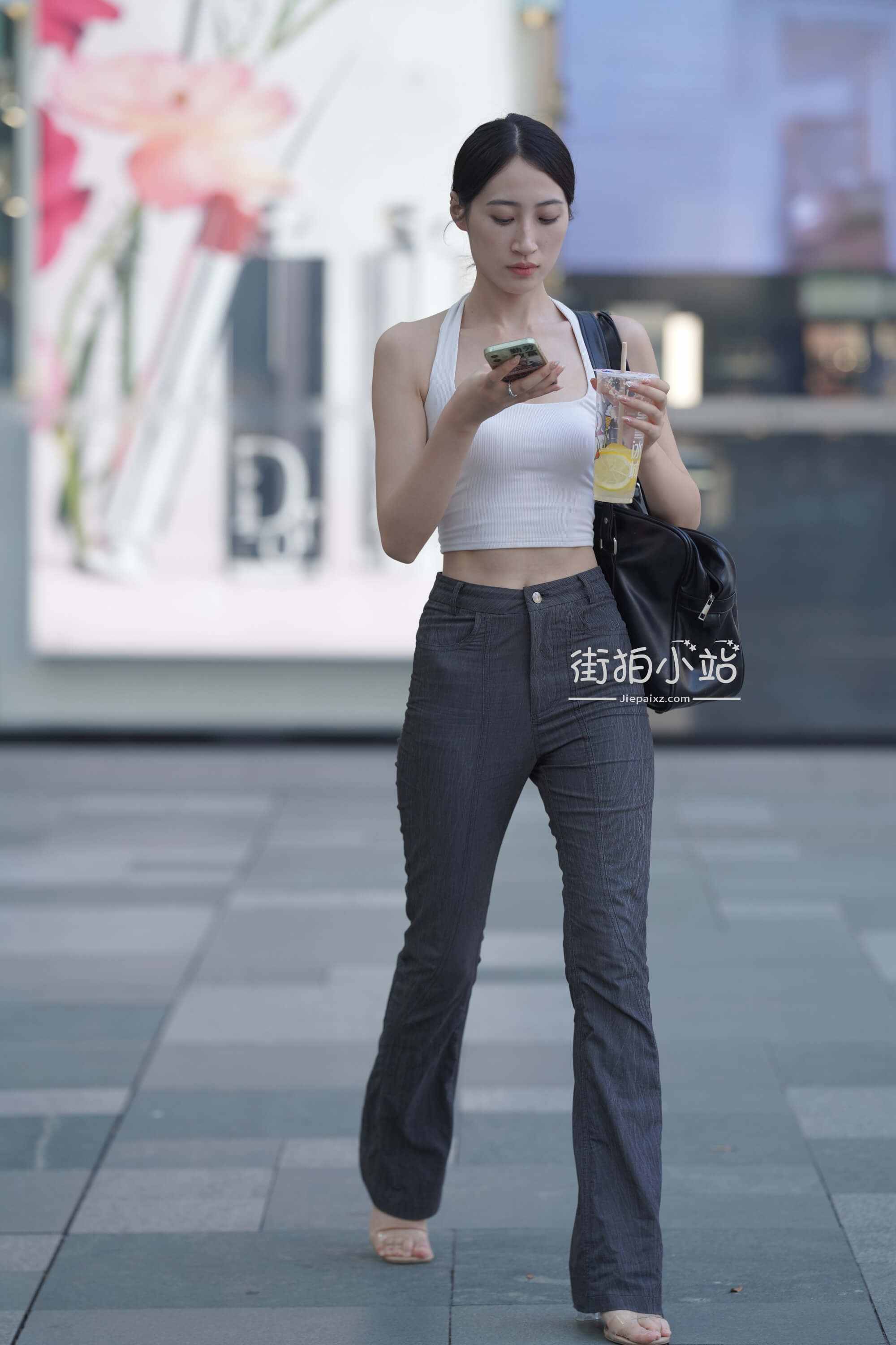 30627xqk42ejrn11.jpg