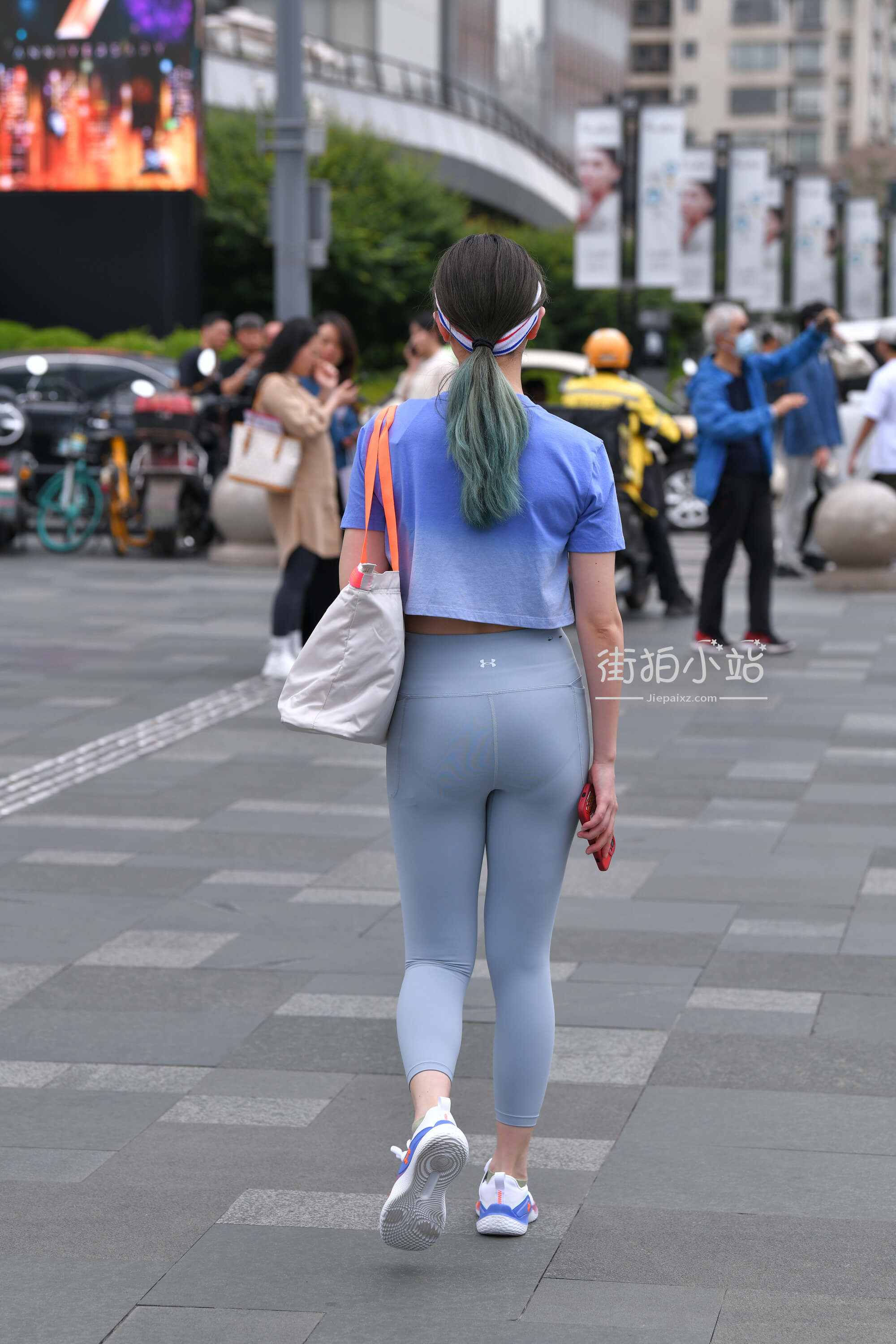 30226el3p0kcugo3.jpg