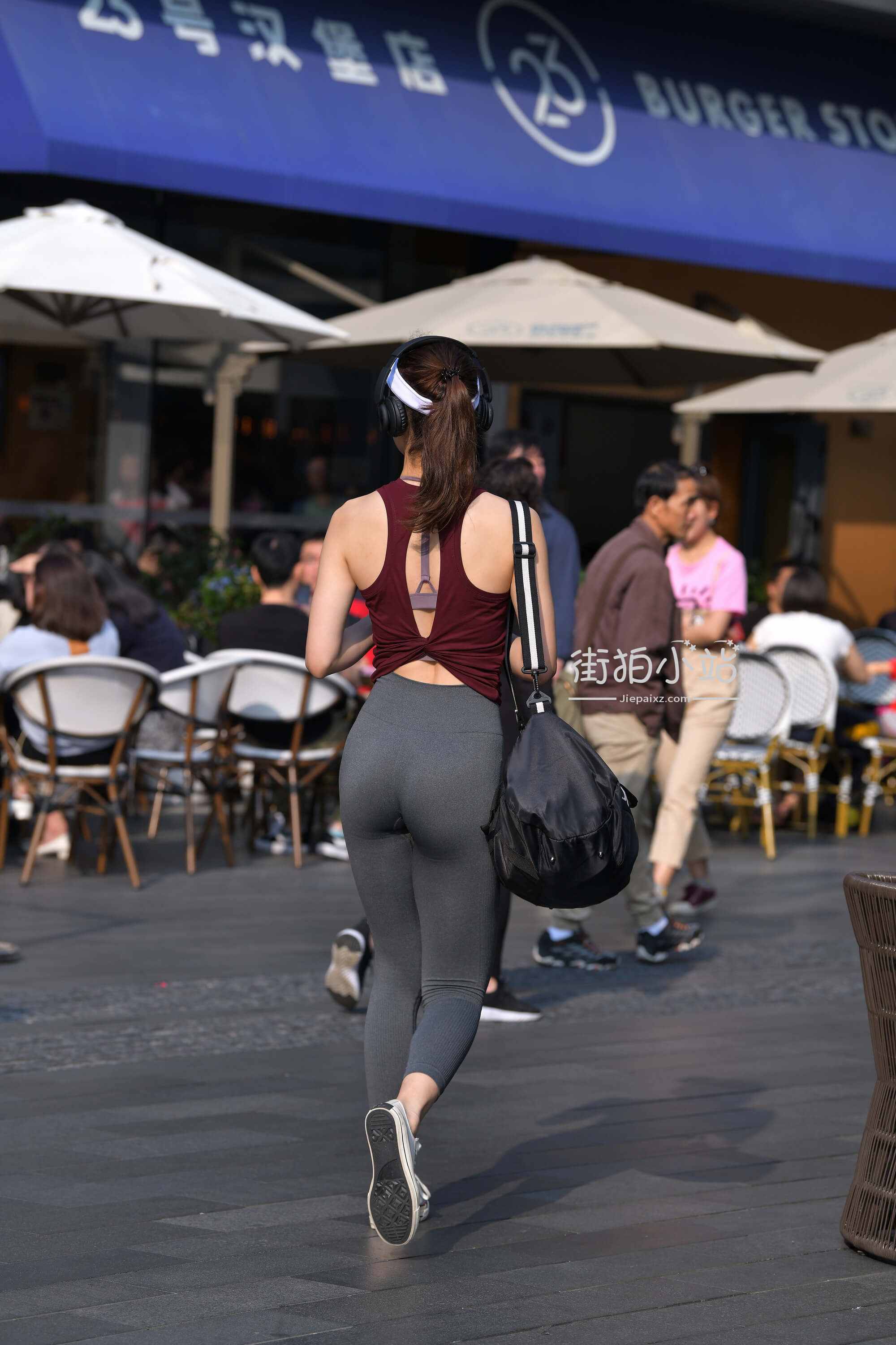 297654fv4qwc0p05.jpg