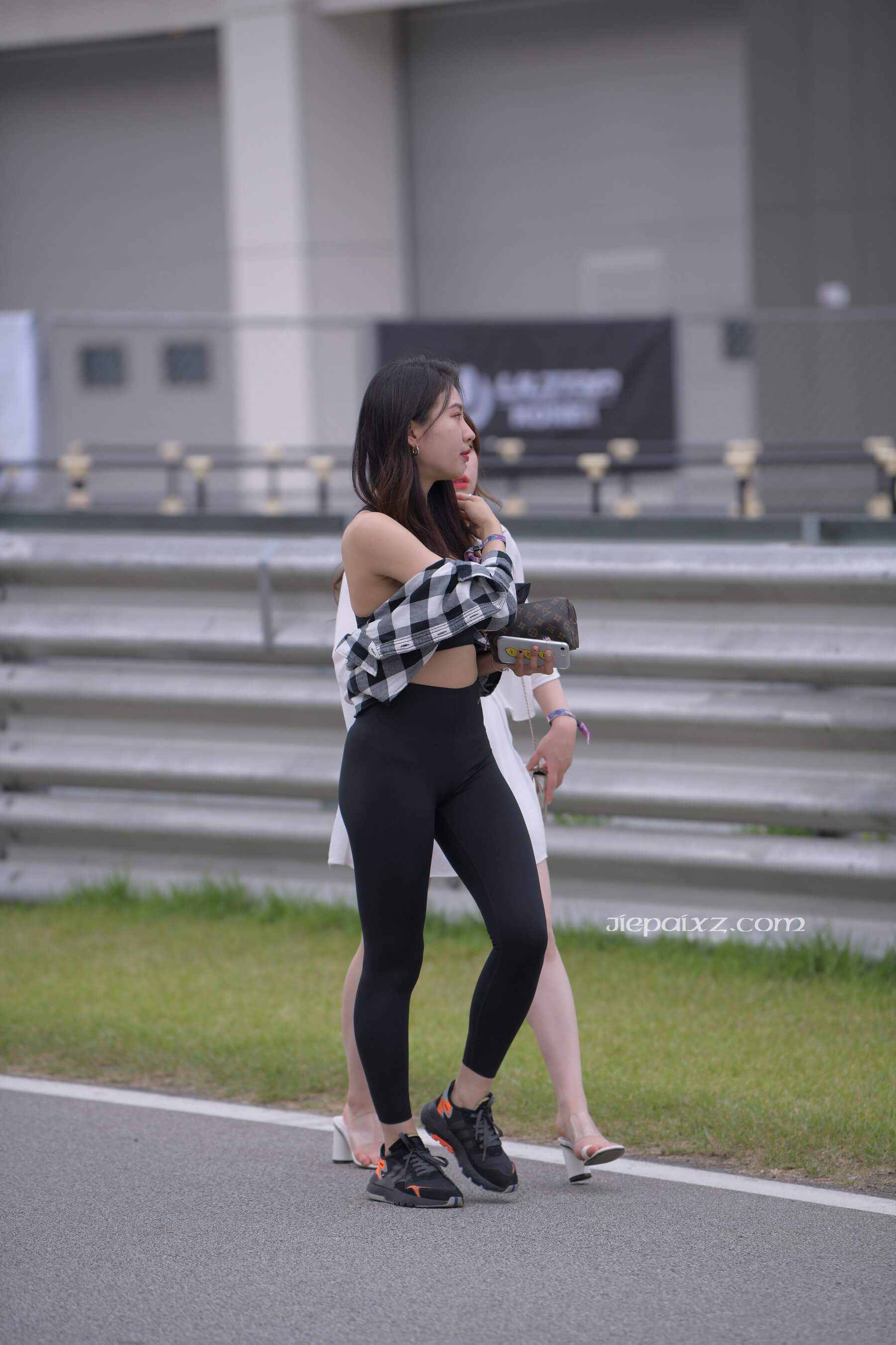 21781d1lfaq2c1ja.jpg