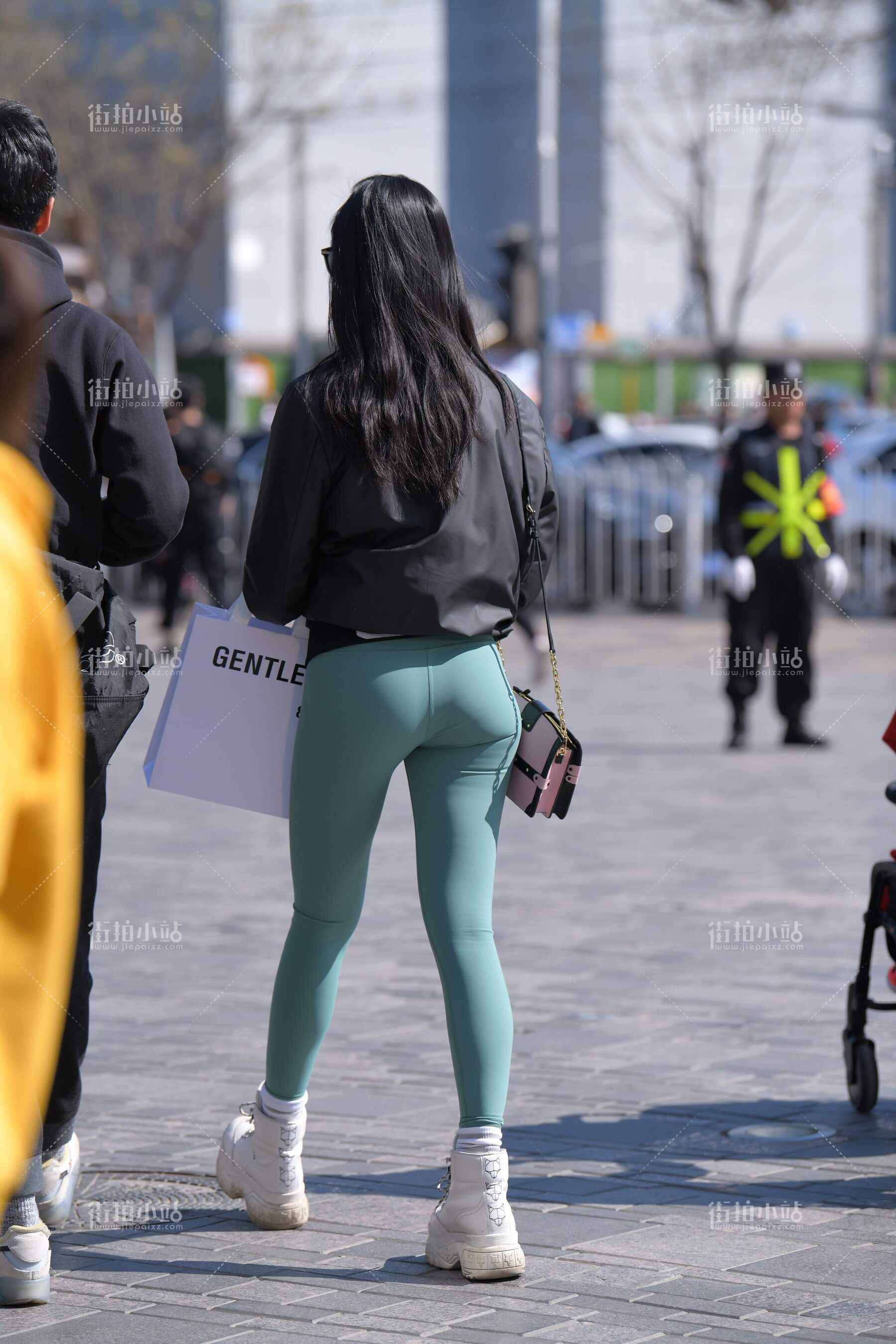 21635gaajwi3kui1.jpg