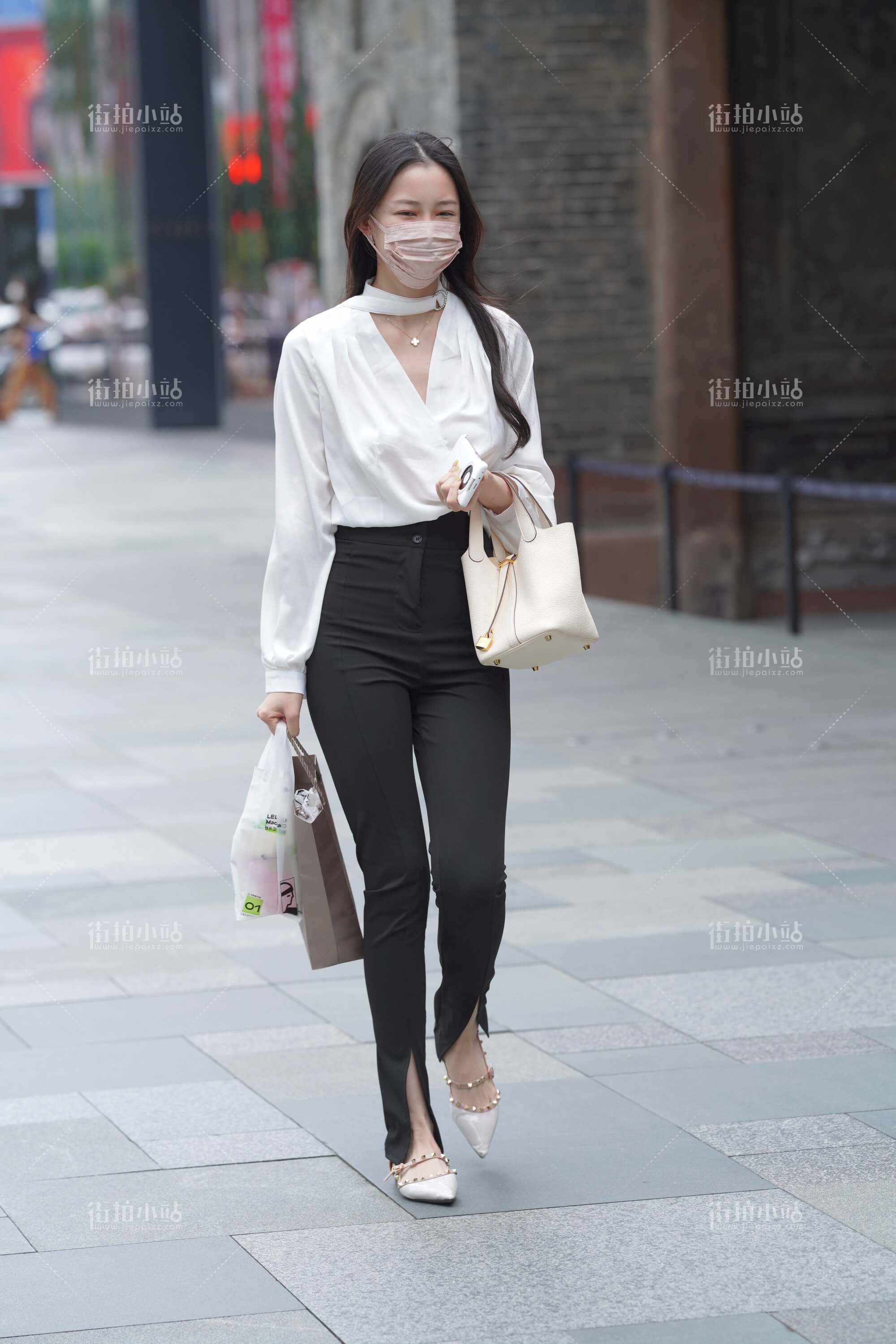 28721uk3sllgwxtm.jpg