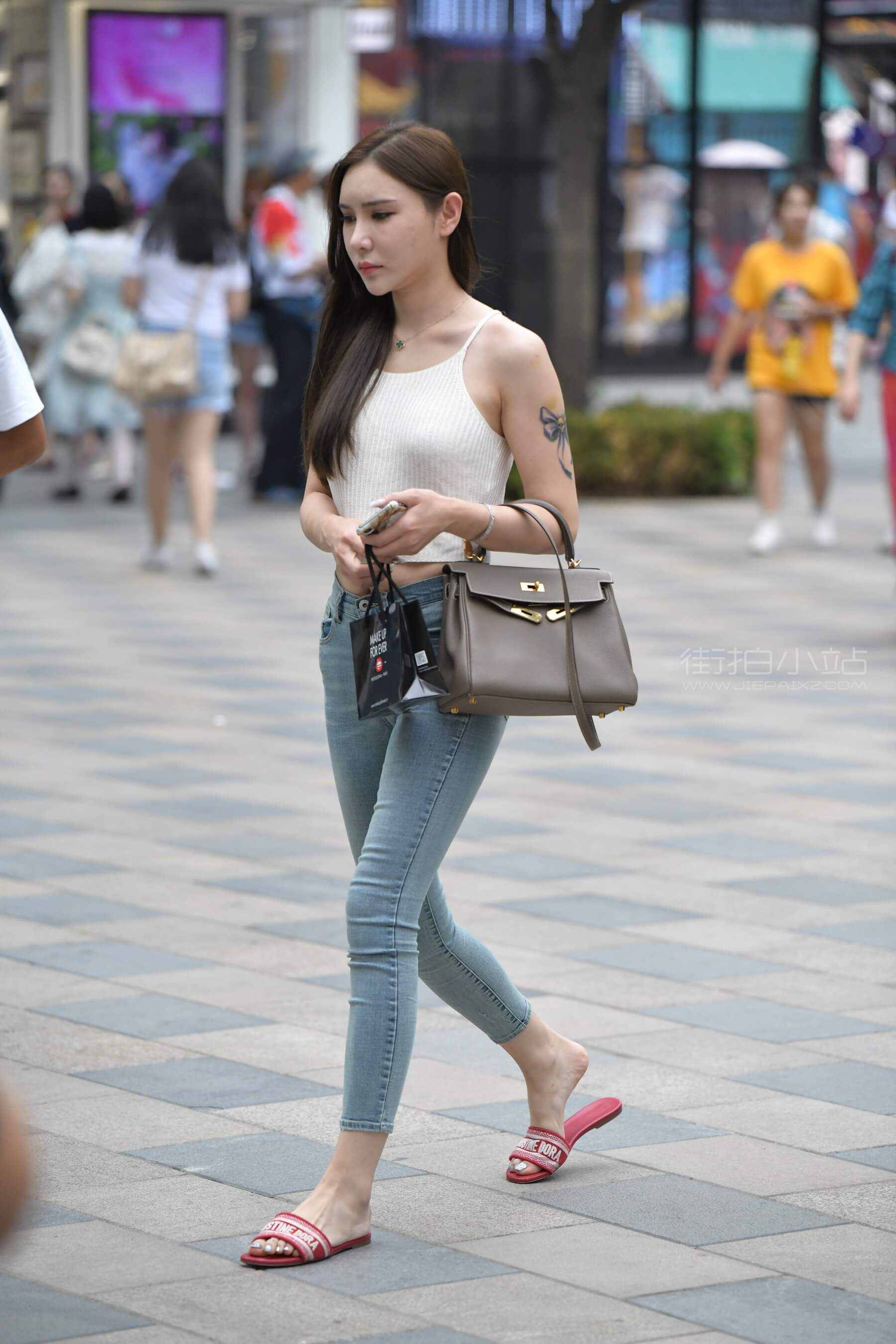 25748ikghvxr1zlf.jpg