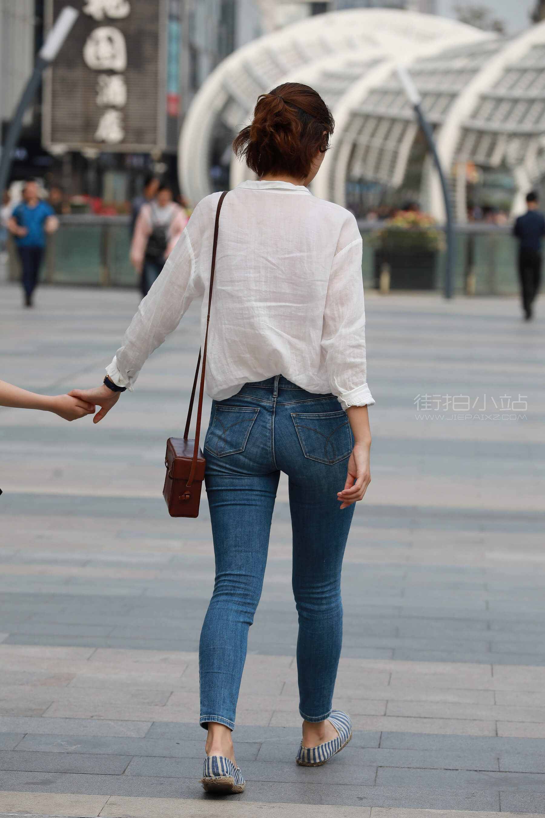 26049dzr4xy4aei0.jpg