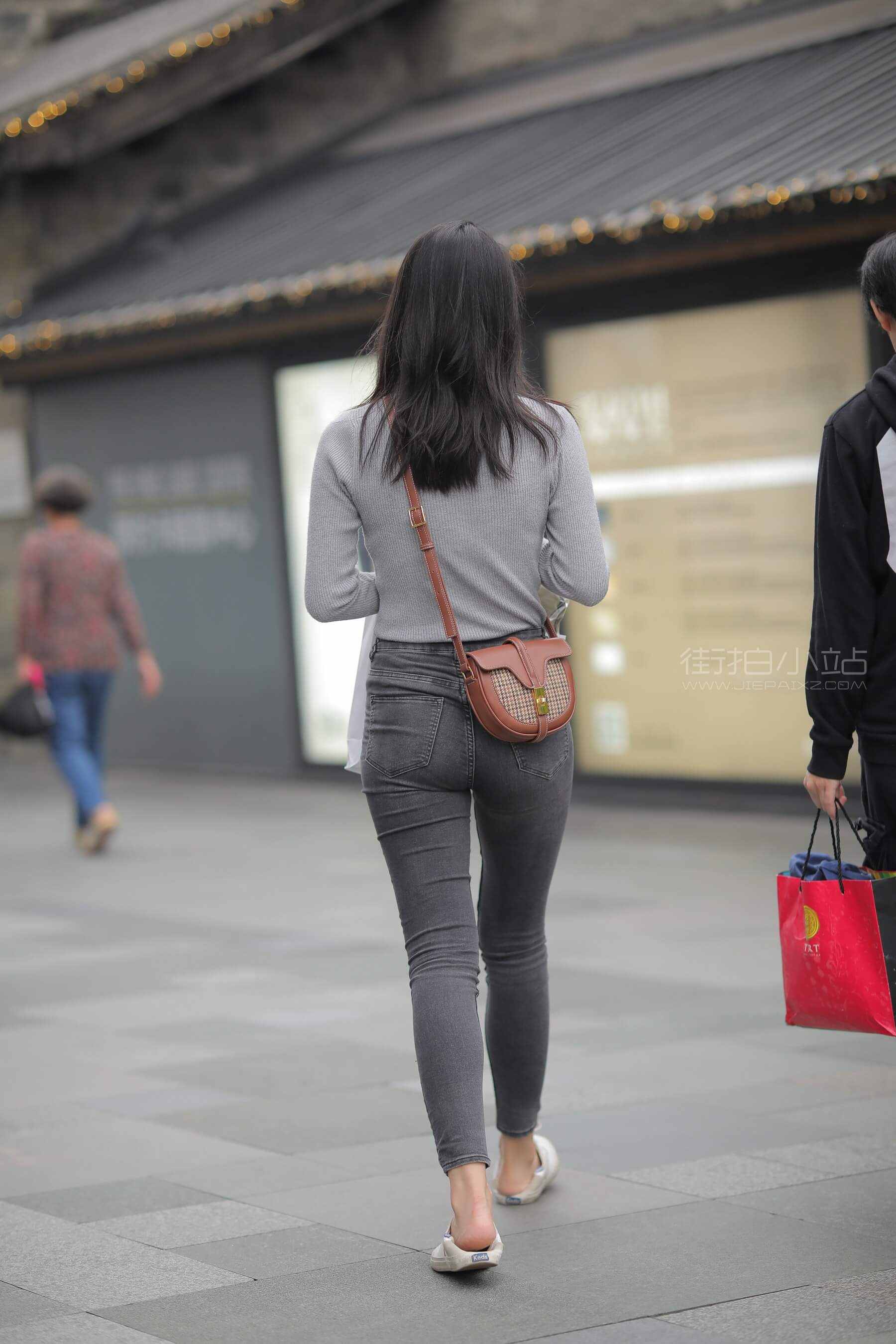25916cy4efwesj3m.jpg