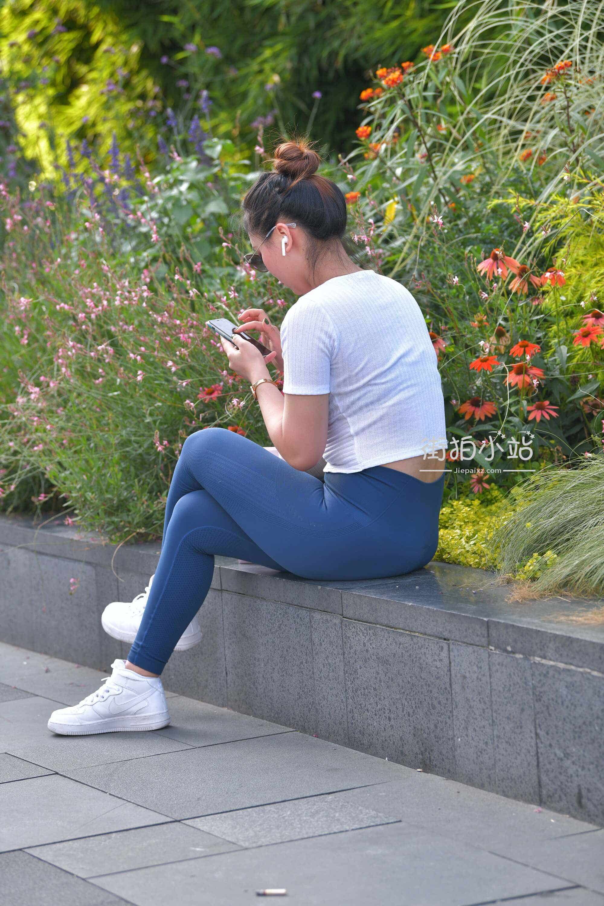 28298wdcyfmj02yu.jpg
