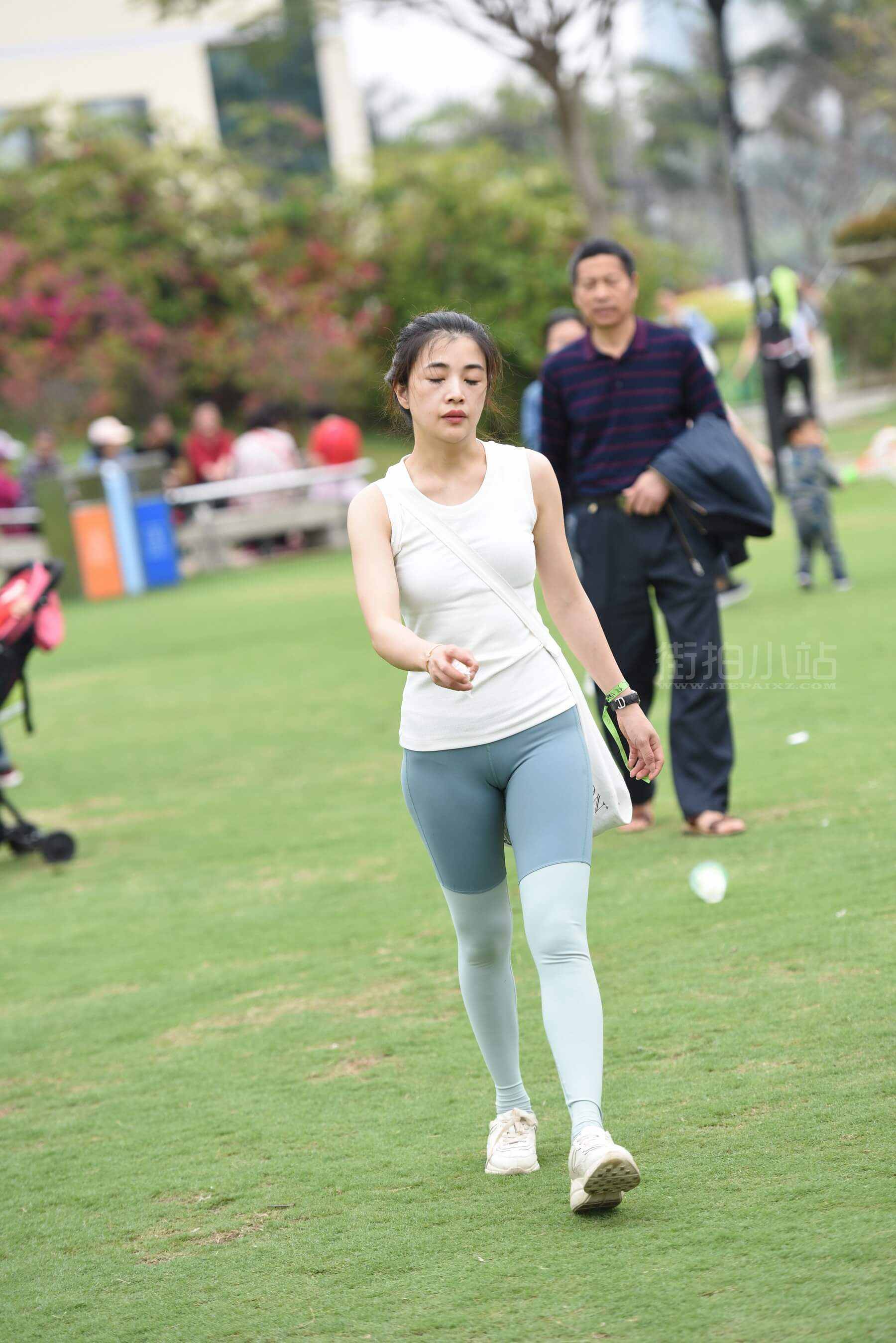 226133lxg0250oyn.jpg