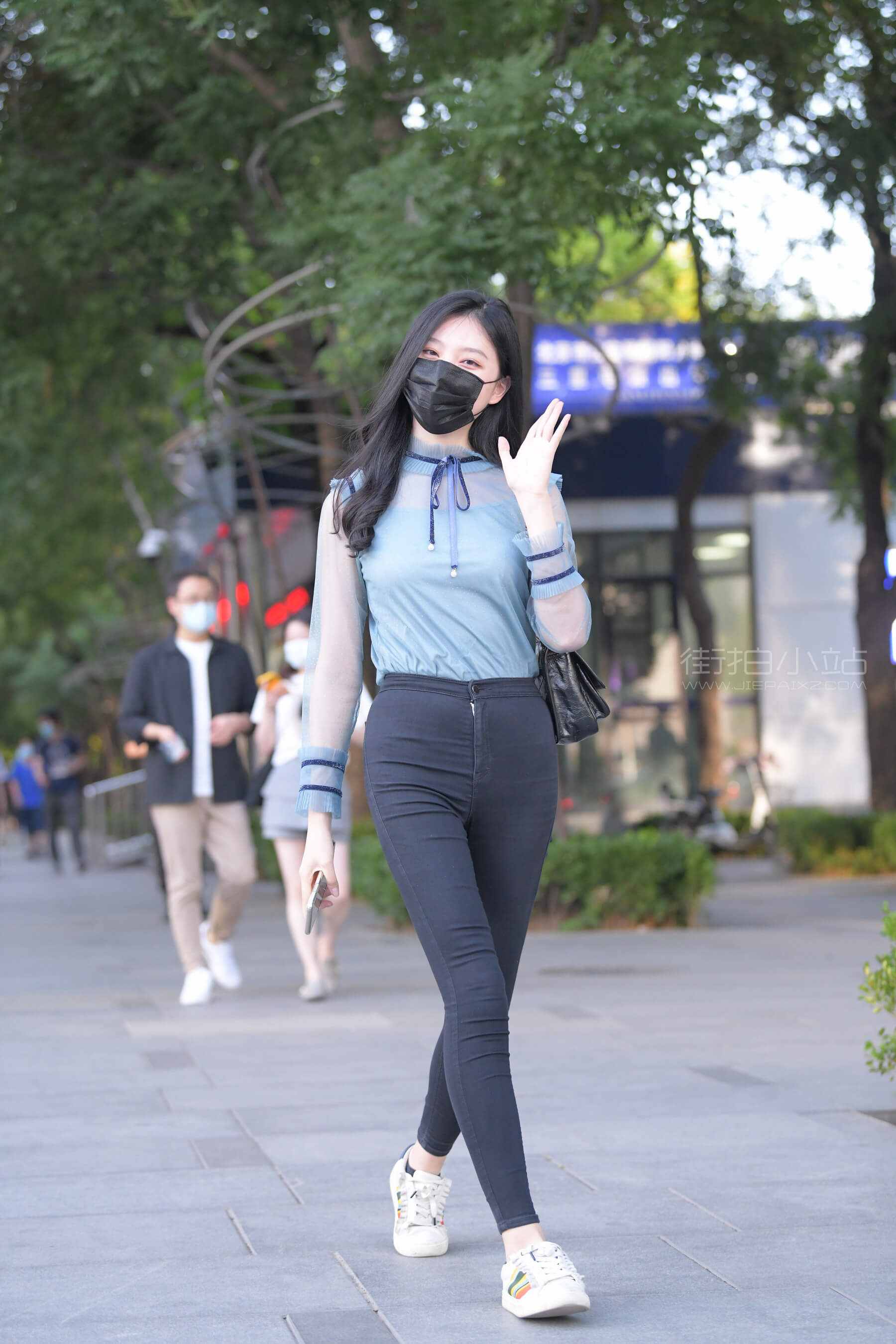 26458kug3evx25yl.jpg