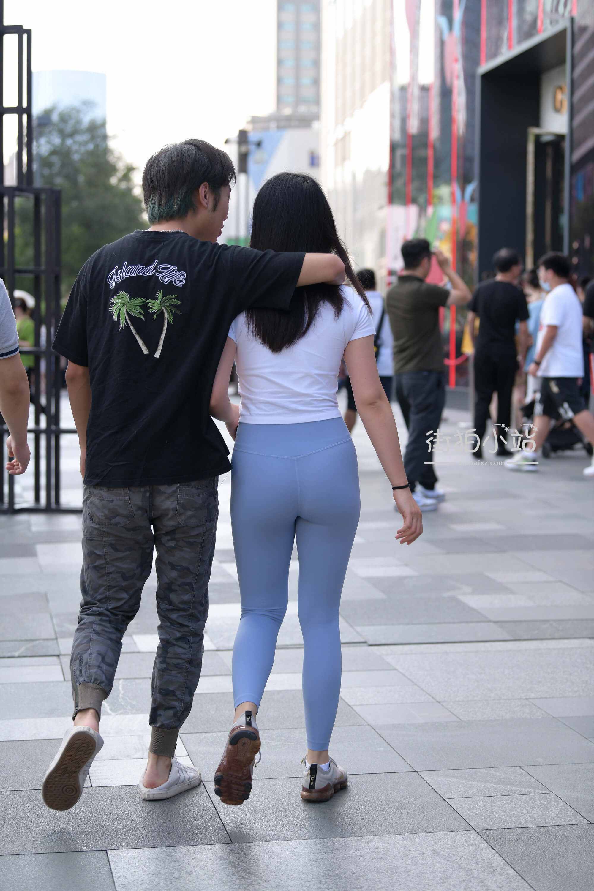 2730725uy0egz1ex.jpg